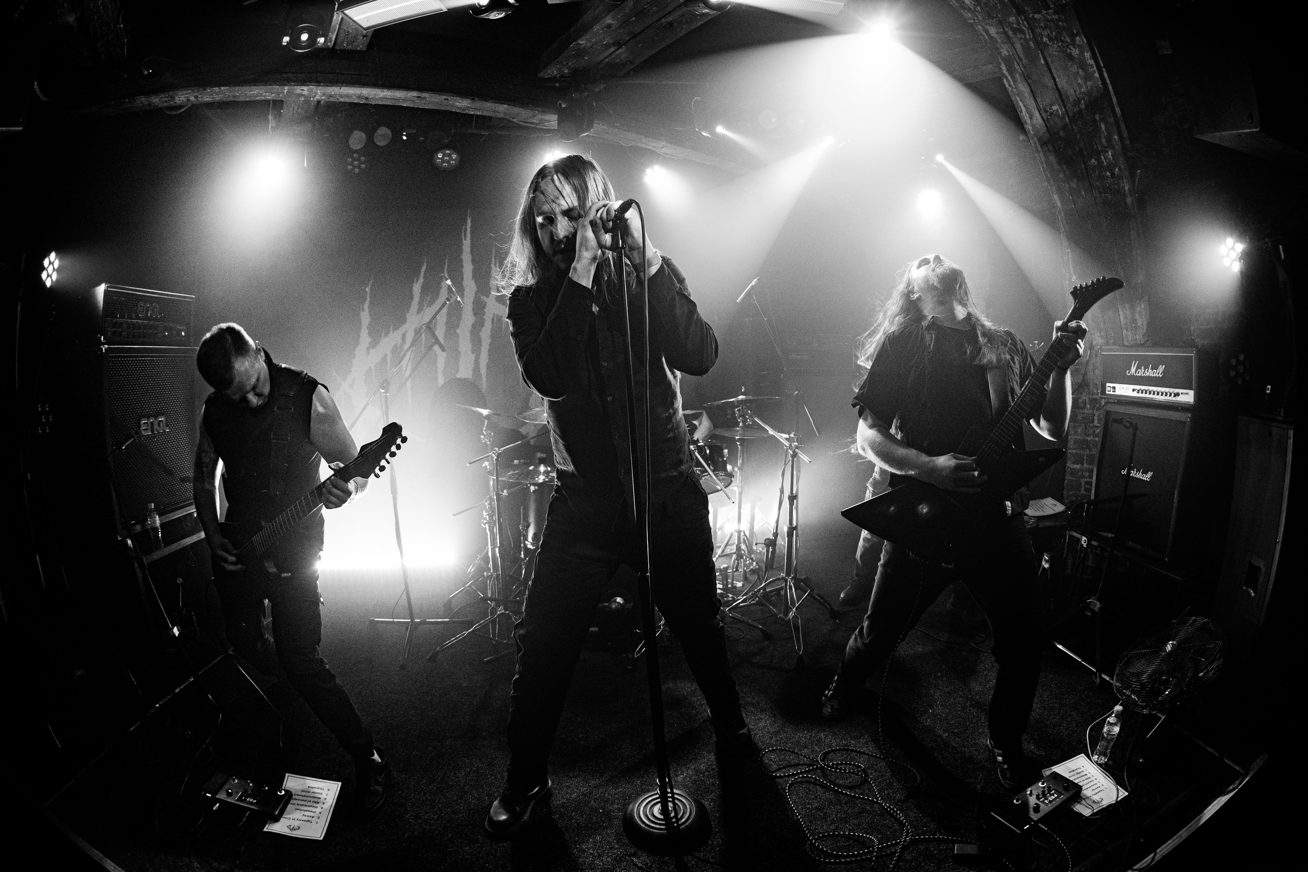 ИЛ • Minuala • Khlad|Цоколь 2.0. Концертный и репортажный фотограф в Санкт-Петербурге Слава Пахомов