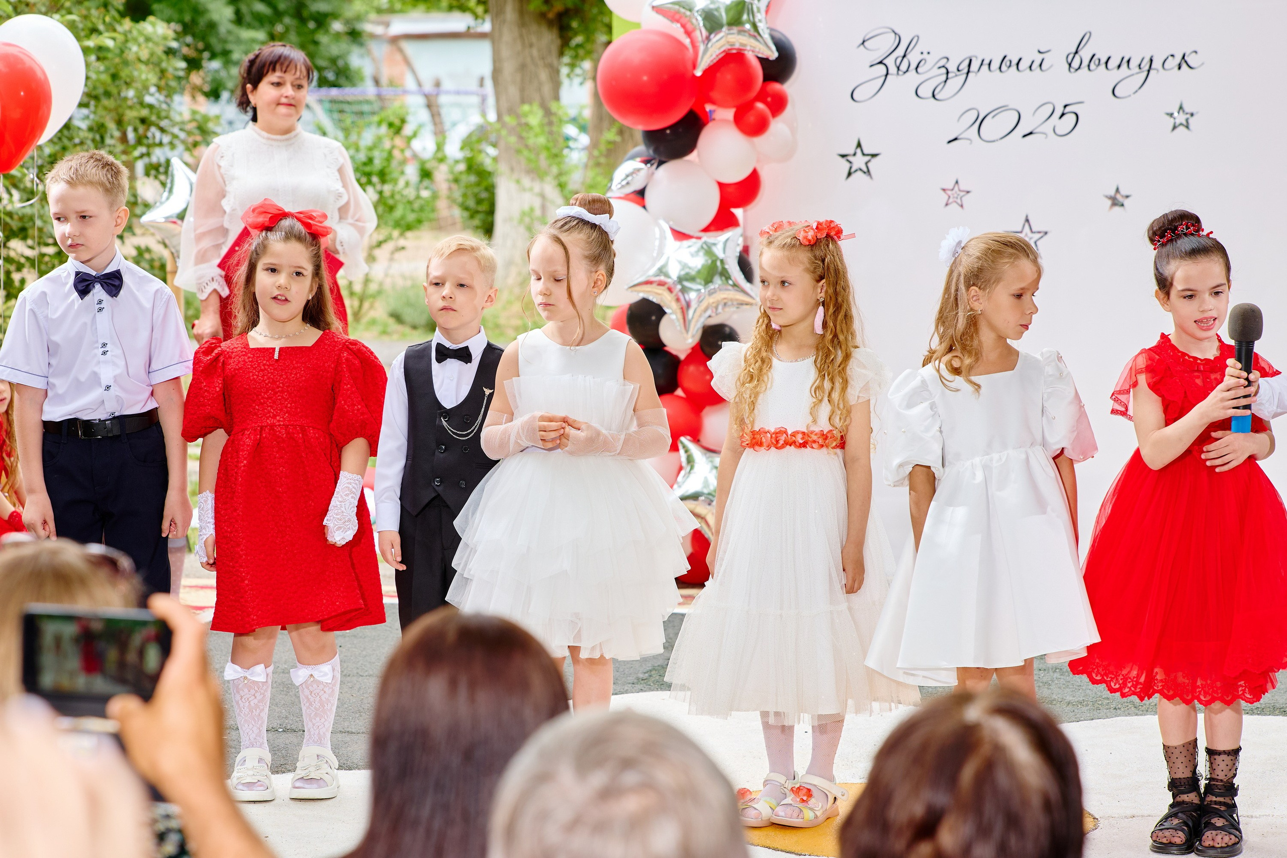 Выпускной 45 сад. Фотограф Выпускные альбомы Таганрог Сергей Коробченко