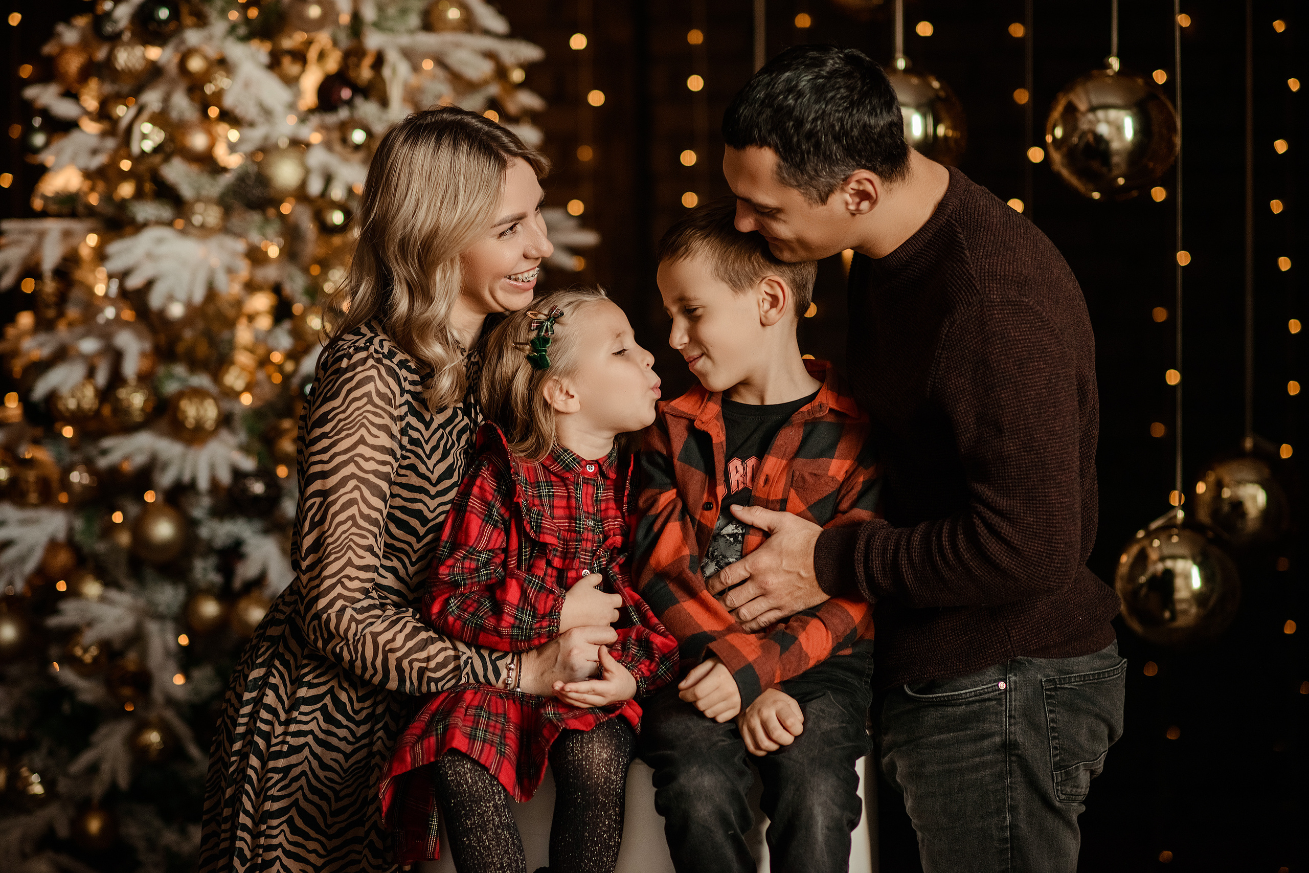 НГ_ОляМаксимТимурВиктория. Фотограф г. Хабаровск Наталья Кальницкая