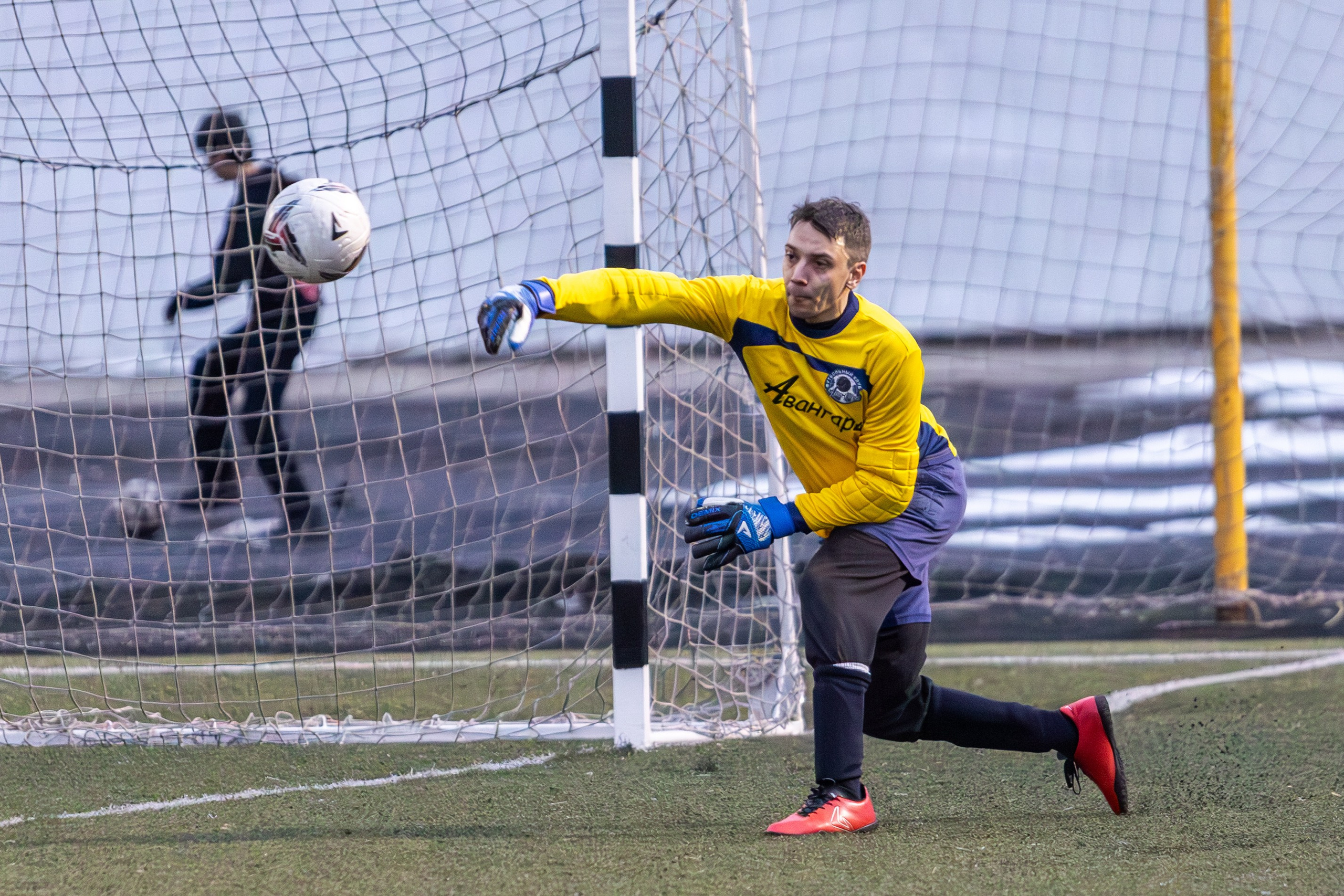 Ночная Футбольная Лига. ПЗСП — S22. 23.04.2026. Репортажный и спортивный фотограф в г. Пермь Зильберг Павел