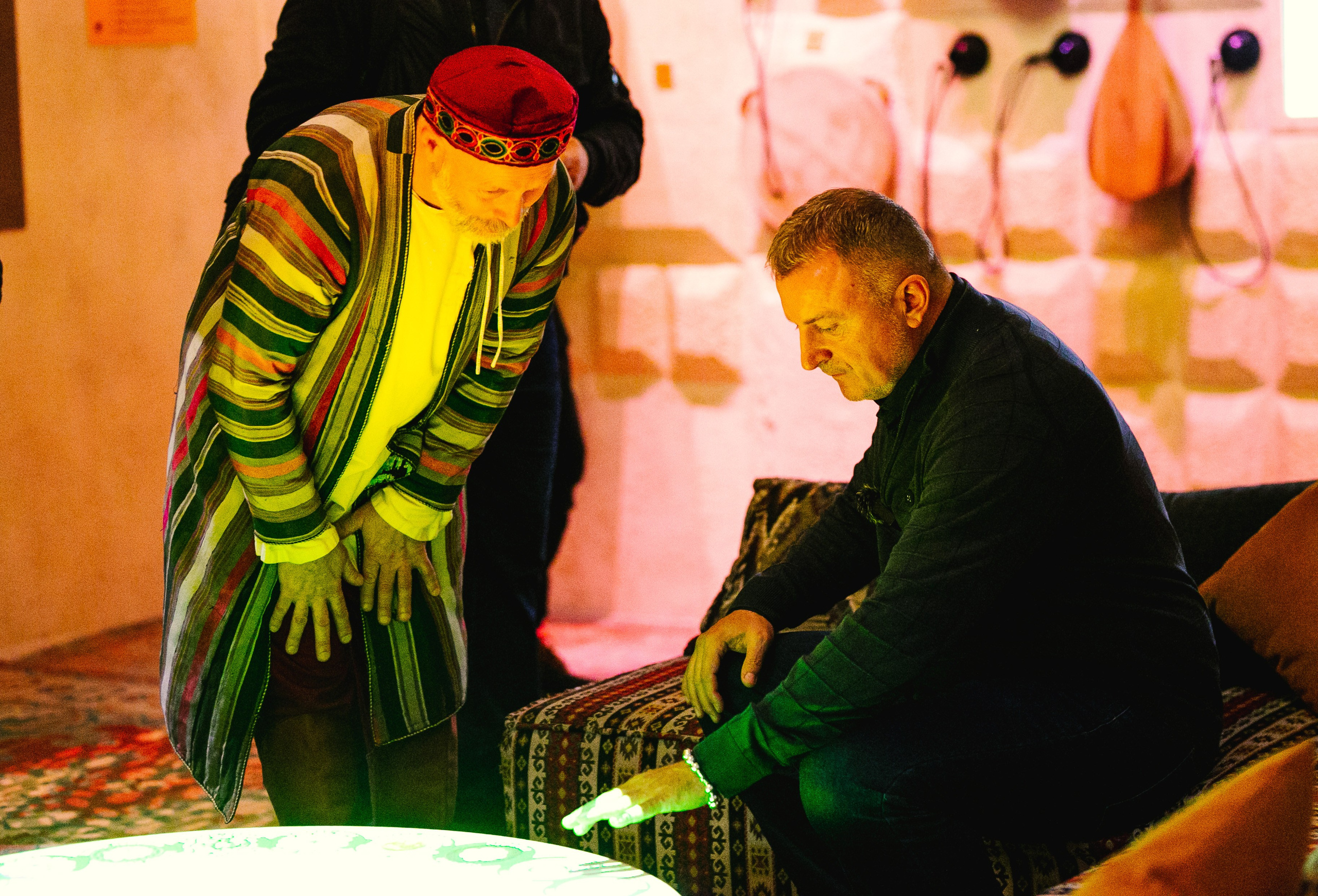 Сербская делигация в Новом Херсонесе. Фотограф в Крыму