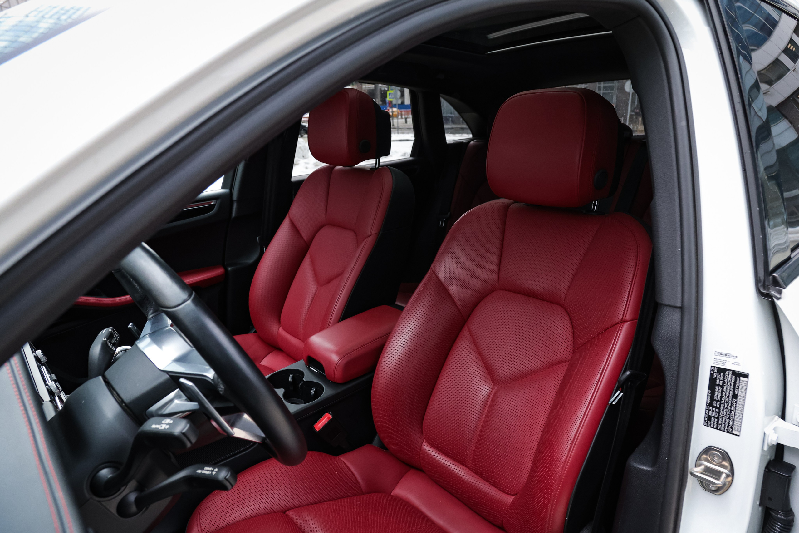 2021 PORSCHE MACAN S. Mixturecaptures