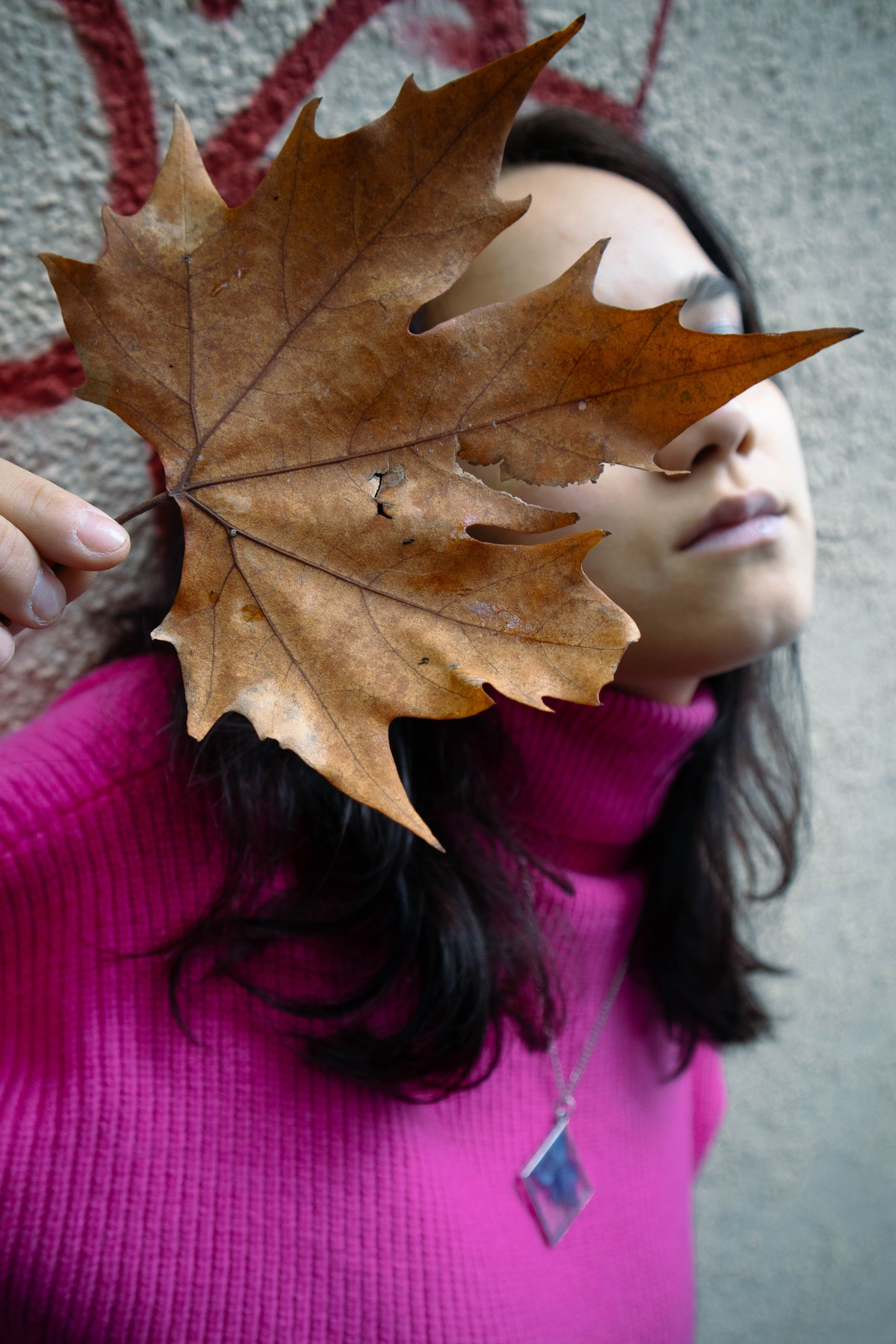 «Городская грация: осенний вальс». Уличный фотограф Города N
