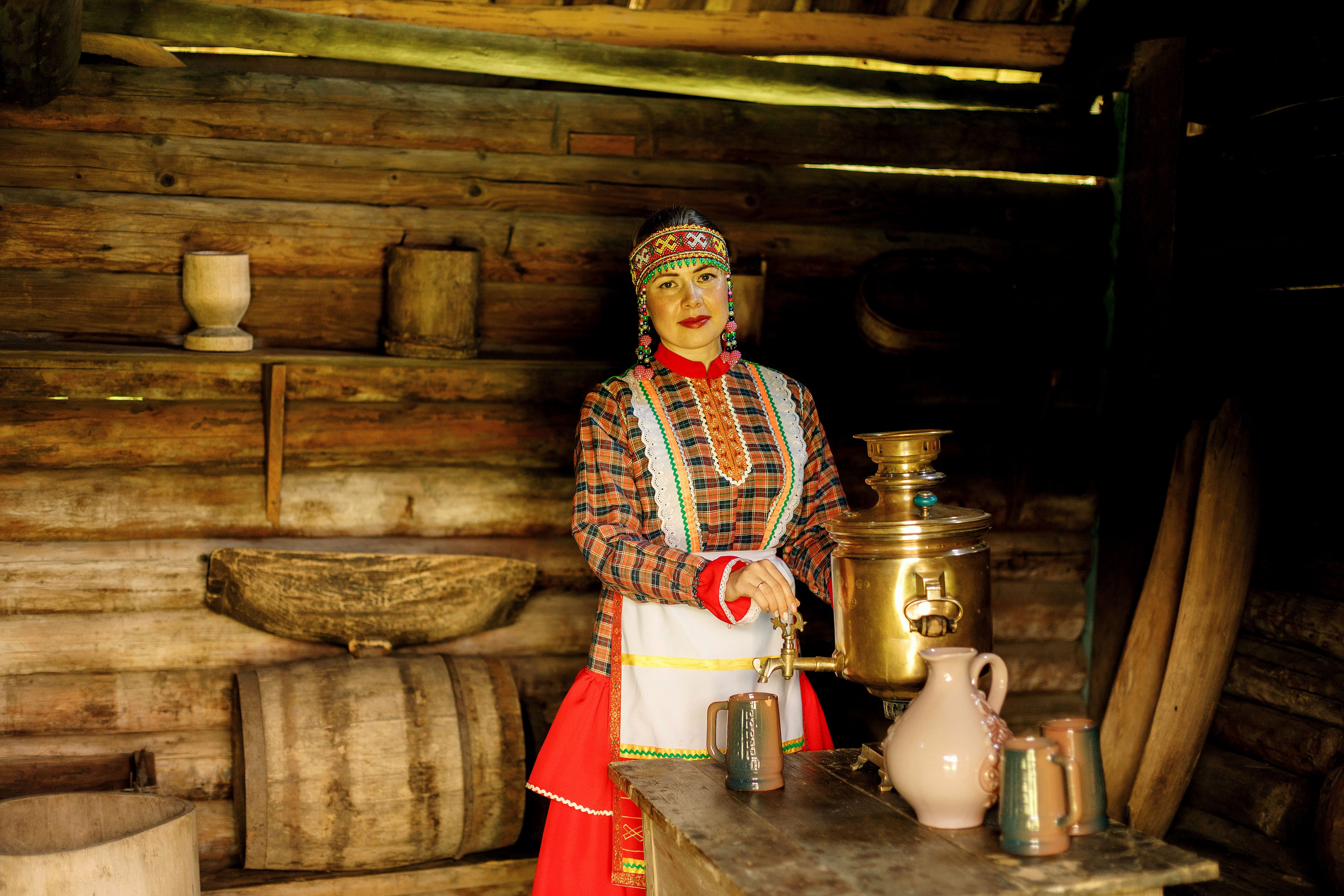 Фотосессия с Екатериной Анисимовой в Ибресинском этнографическом музее. Портретный и репортажный фотограф в Чебоксарах Андриян Чаркин