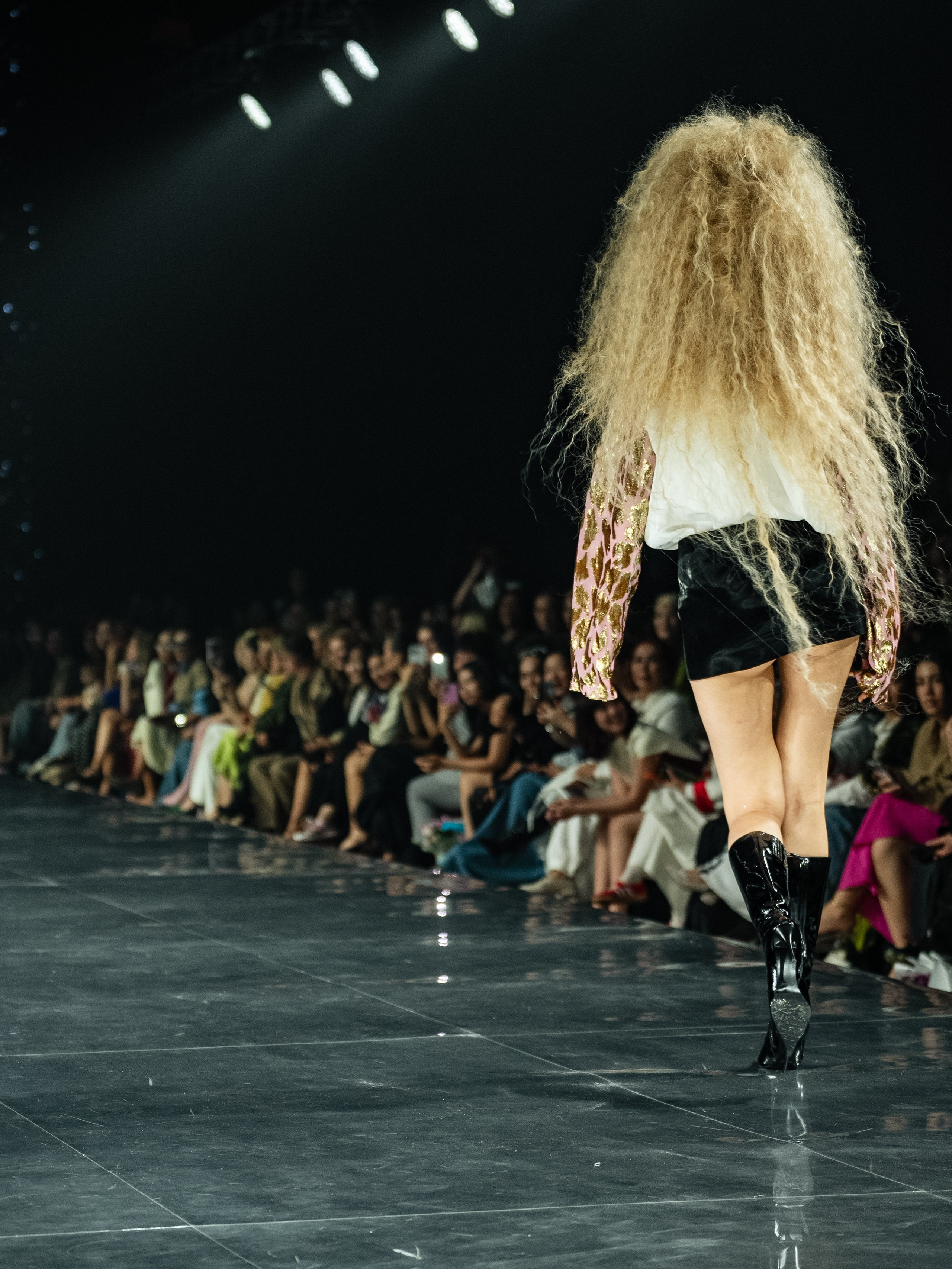 Visa Fashion Week YESYES. Сайт Алматинского НЮ АРТ, будуар и фэшн фотографа Дениса Карпенко