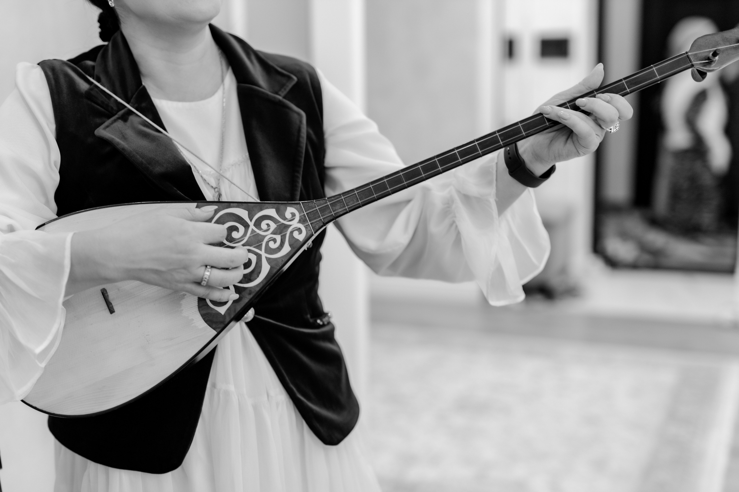 Moldir — syrğa salu. Wedding and Love story Photographer