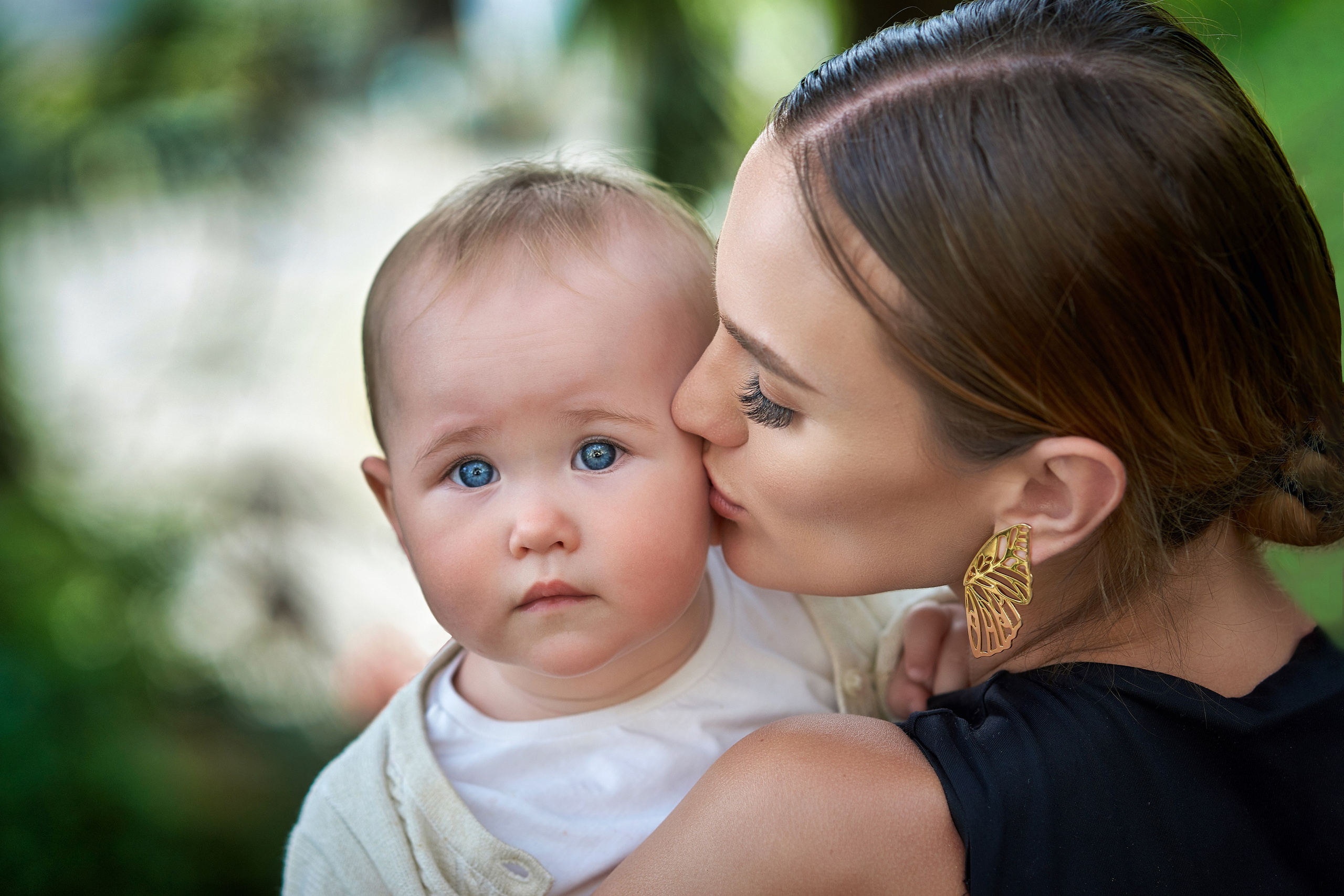 Мама с дочерью.