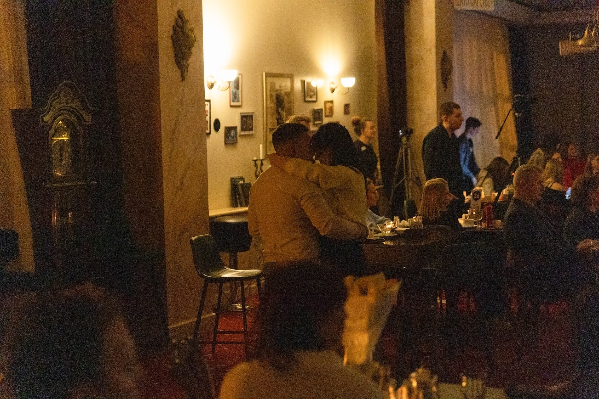 Выступление YOLO band в арт кафе. Фотограф Тюмень