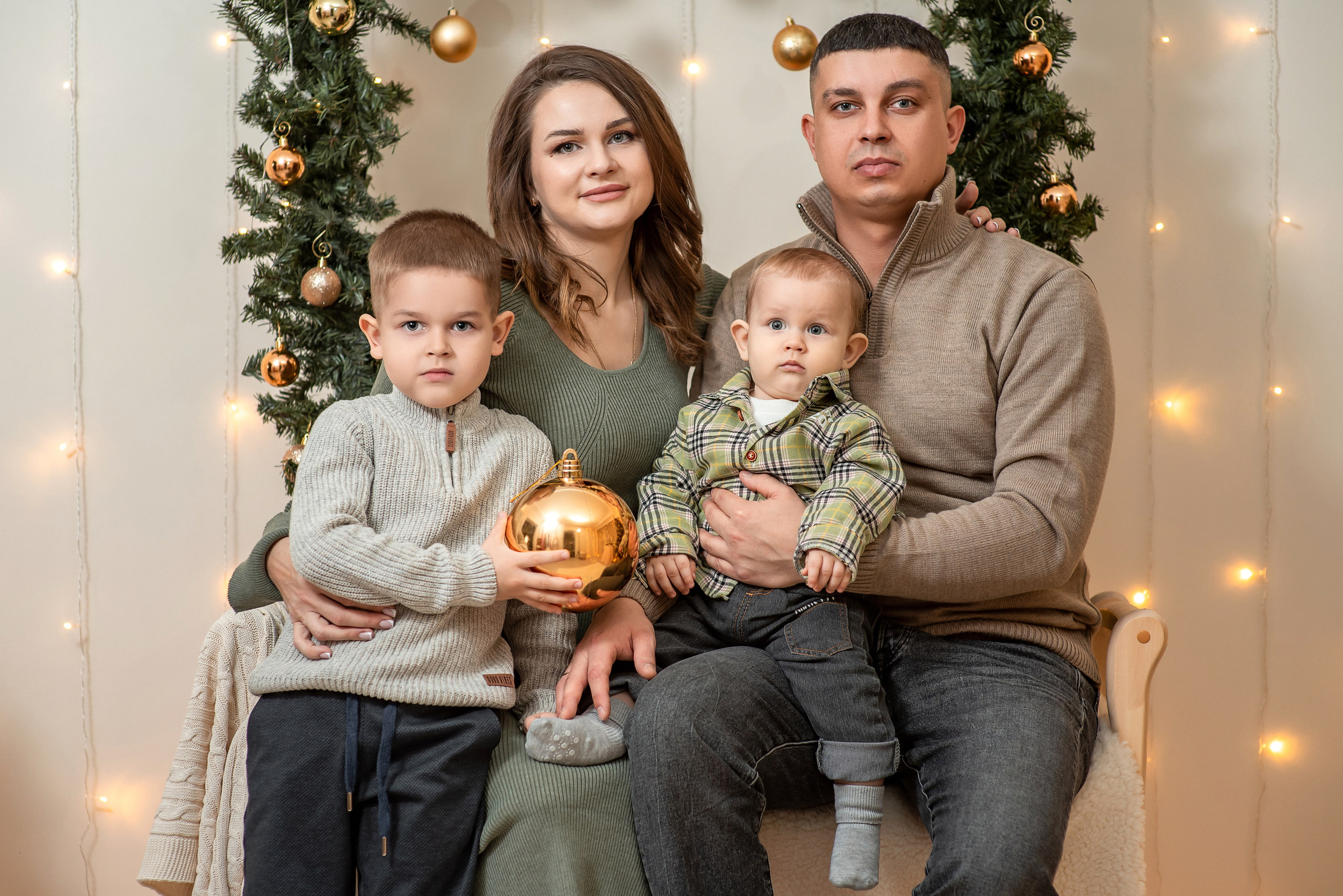 Анна и её семья 2025. Семейный и детский фотограф Наталья Горда