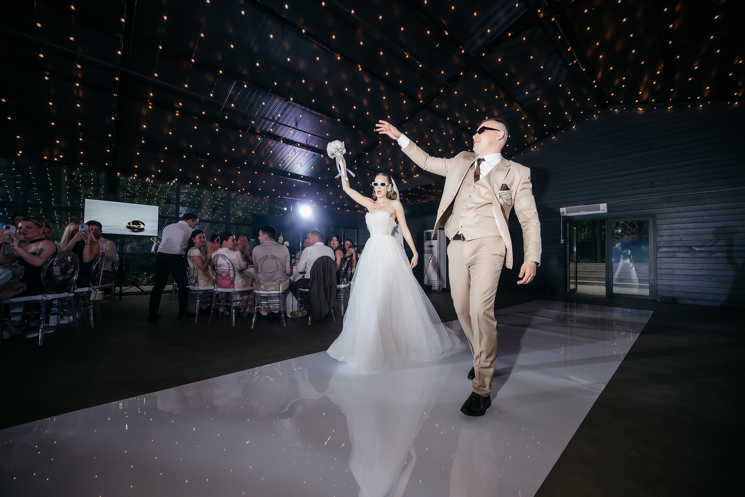 Костя и Вика. Ведущий на свадьбу в Москве Зубков Алексей