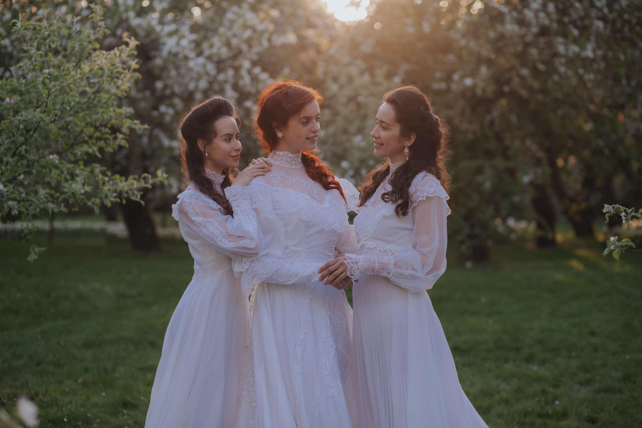 Яблоневый сад. Художественная винтажная фотография