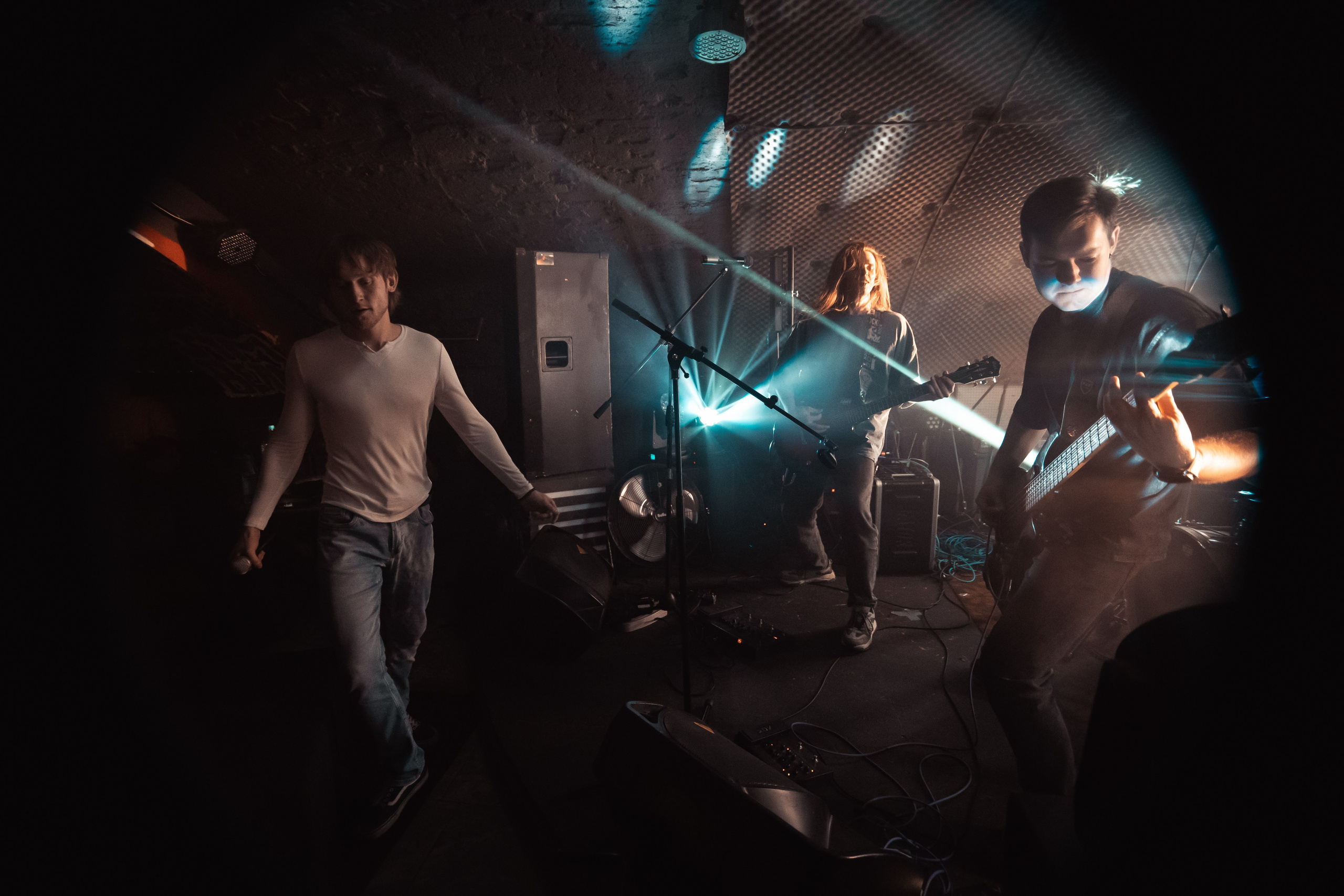 Праймал. 21.09.2025,Бар «Дело не в тебе». Фотограф Регина Крикунова г. Красноярск