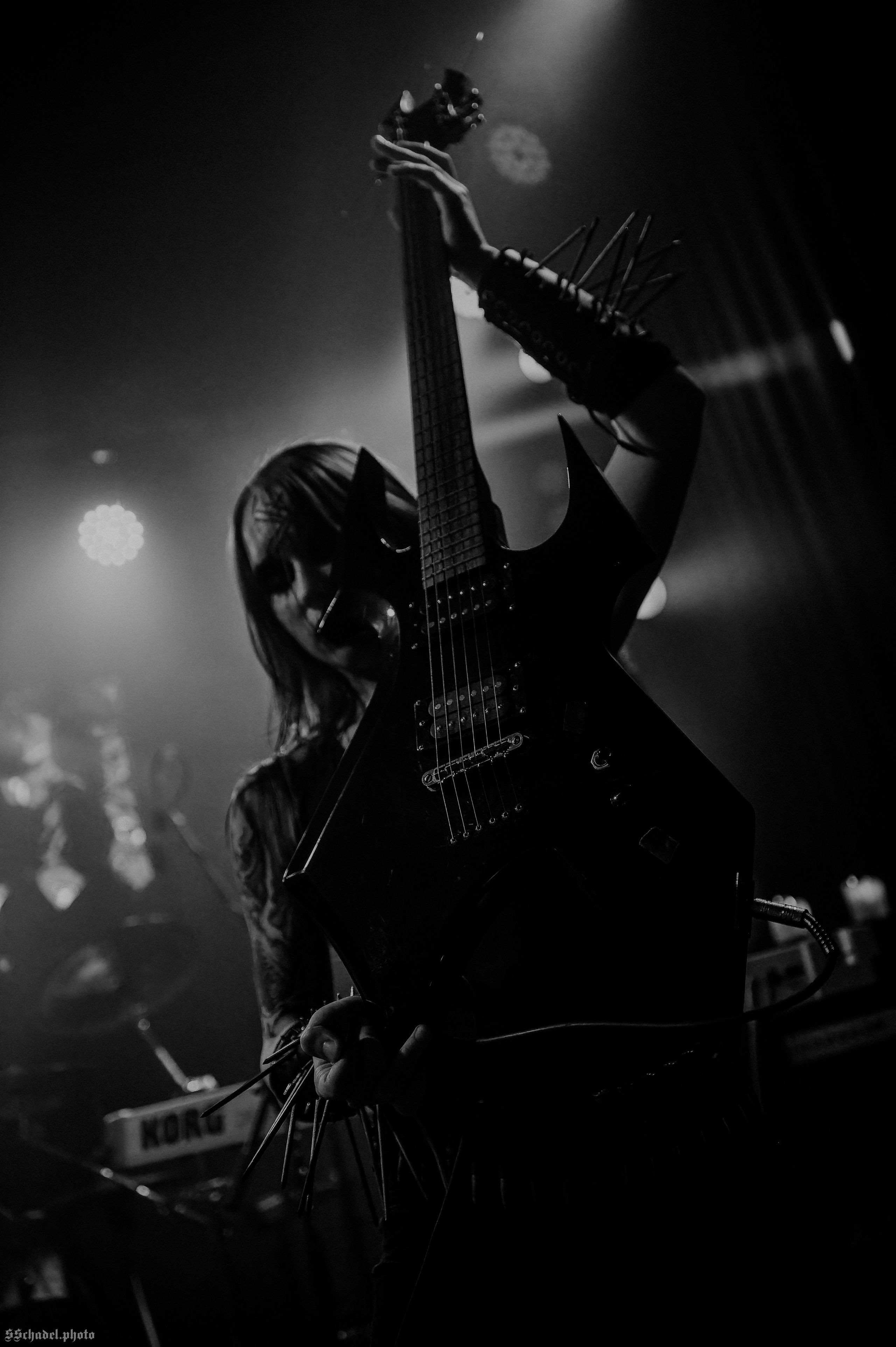 Frostlagte Måne 07.12.25. We will make everything metal!