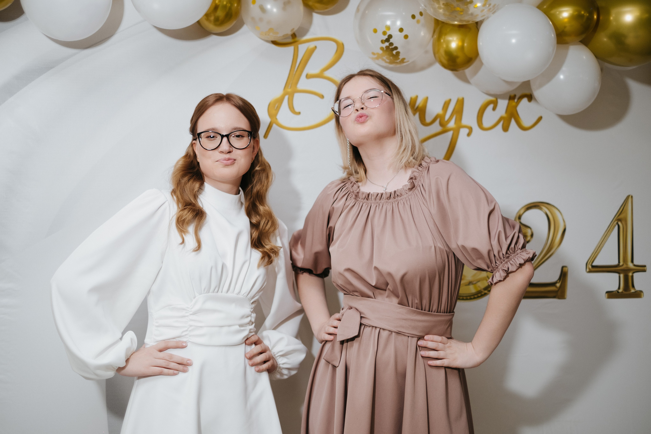 Выпускной 11 класс школы № 30. Свадебный и репортажной фотограф Денис Ожигин в Краснодаре и Краснодарском крае