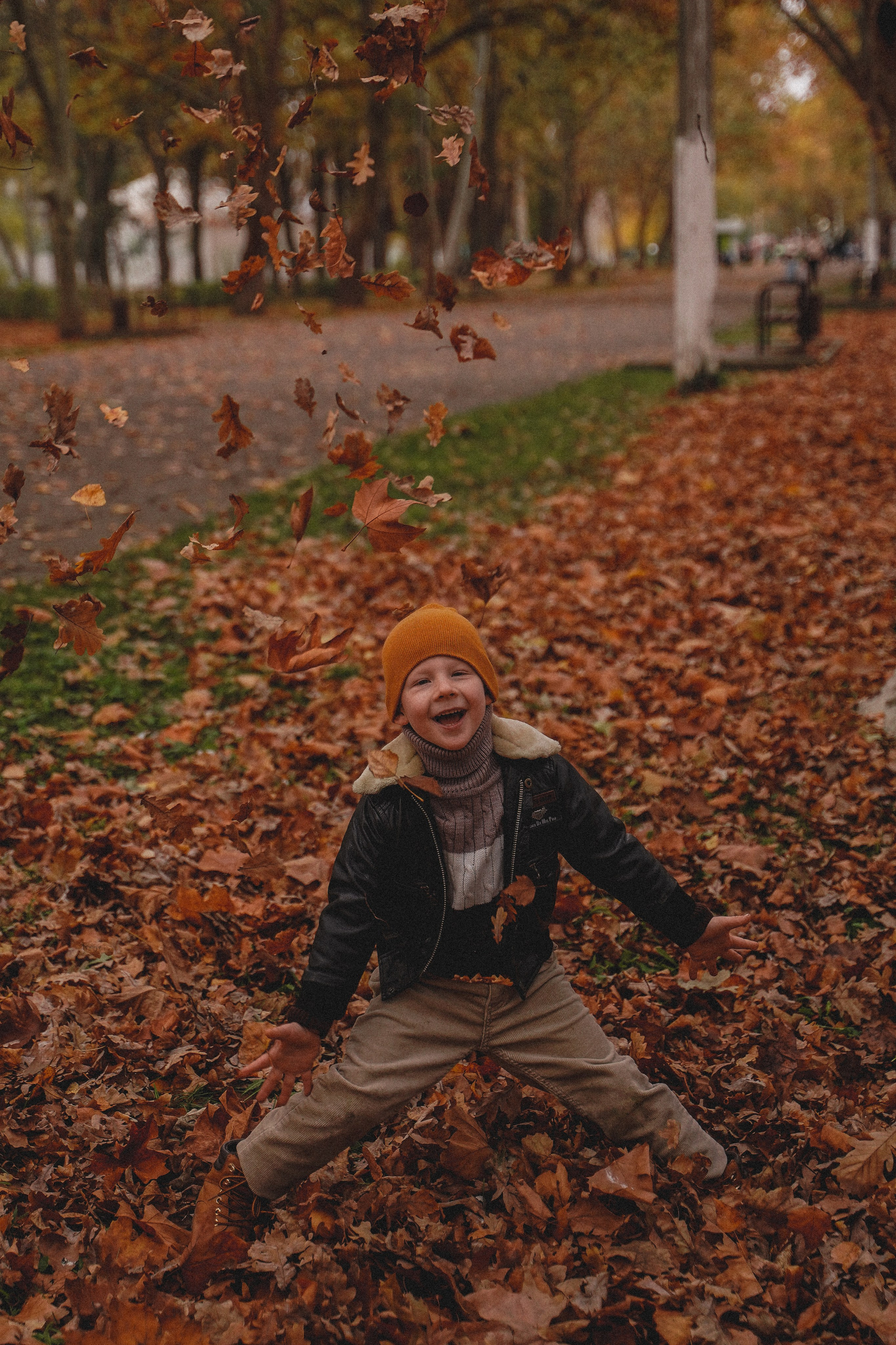 Семейная осенняя фотосессия у реки. Семейный и женский фотограф в Краснодаре Анастасия Приймак