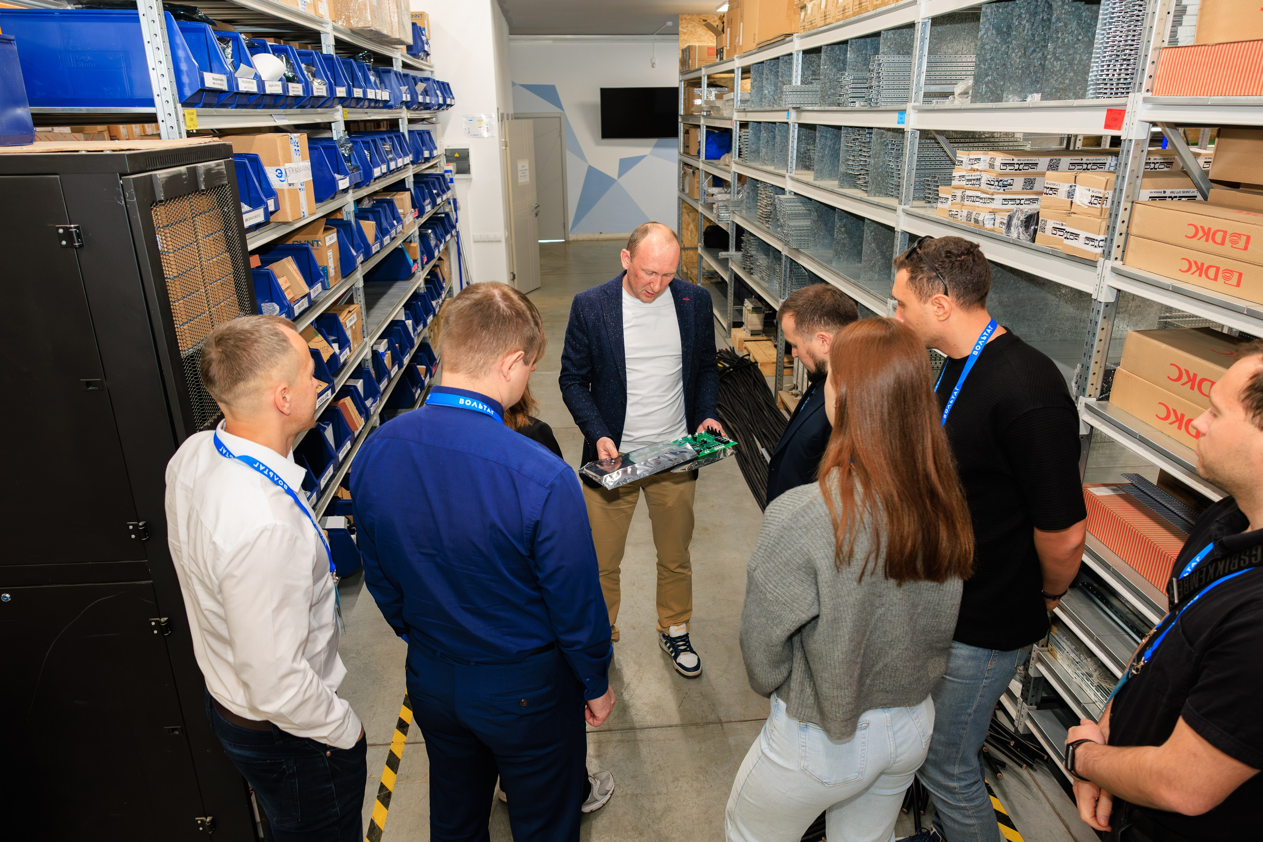 Вольтаг — Экскурсия по производству. Контент для бизнеса в Екатеринбурге Полдень Медиа