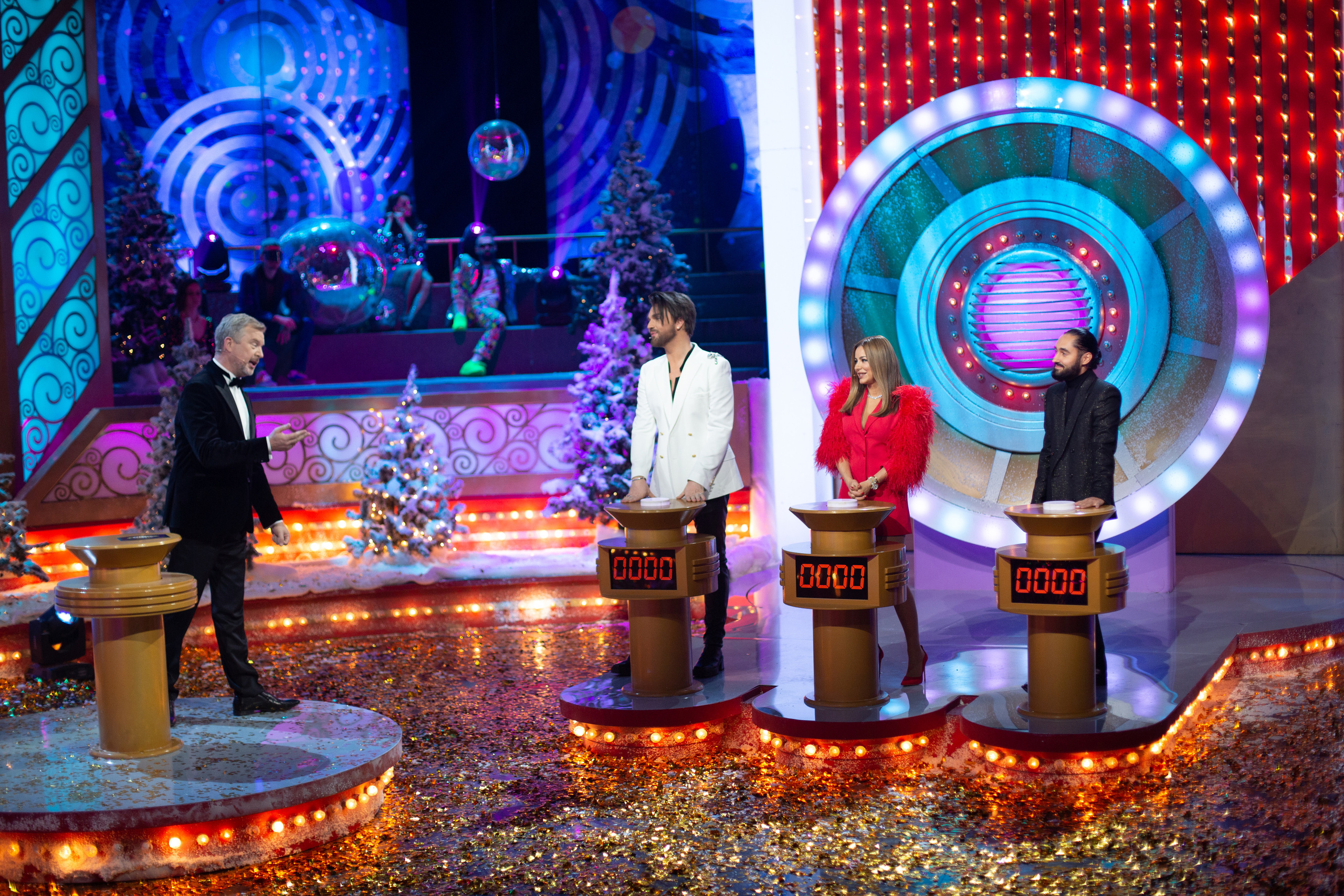 Угадай мелодию 2022. Свадебный и семейный фотограф