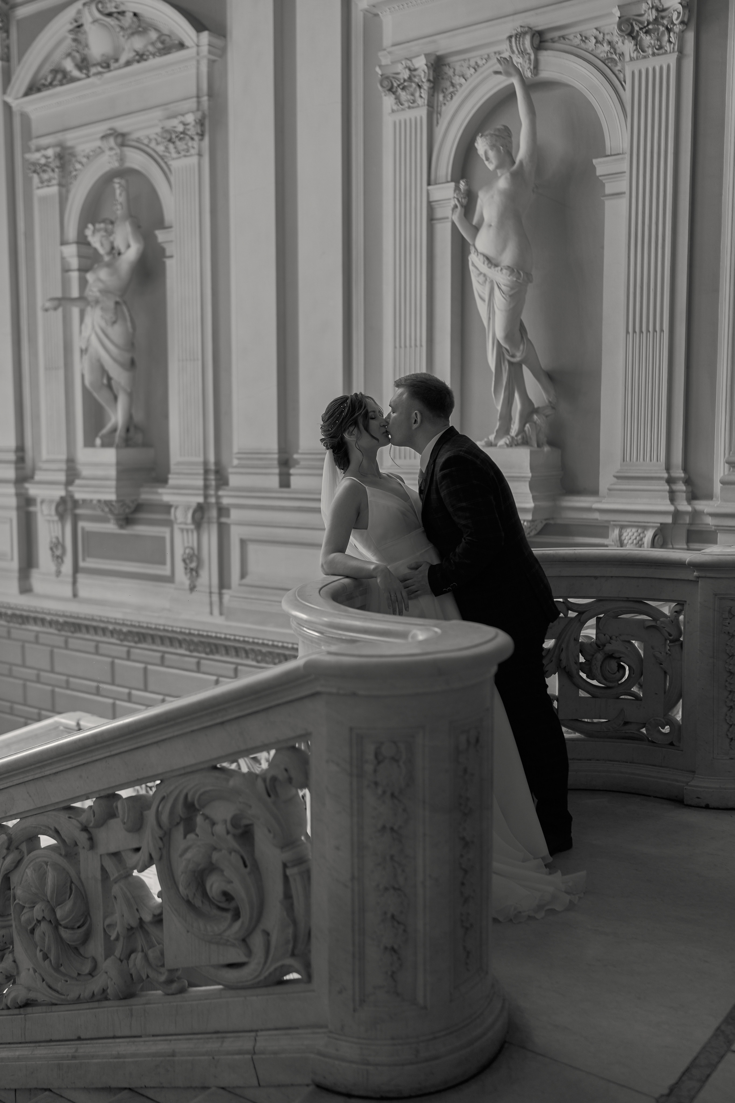 WEDDING / LOVE STORY