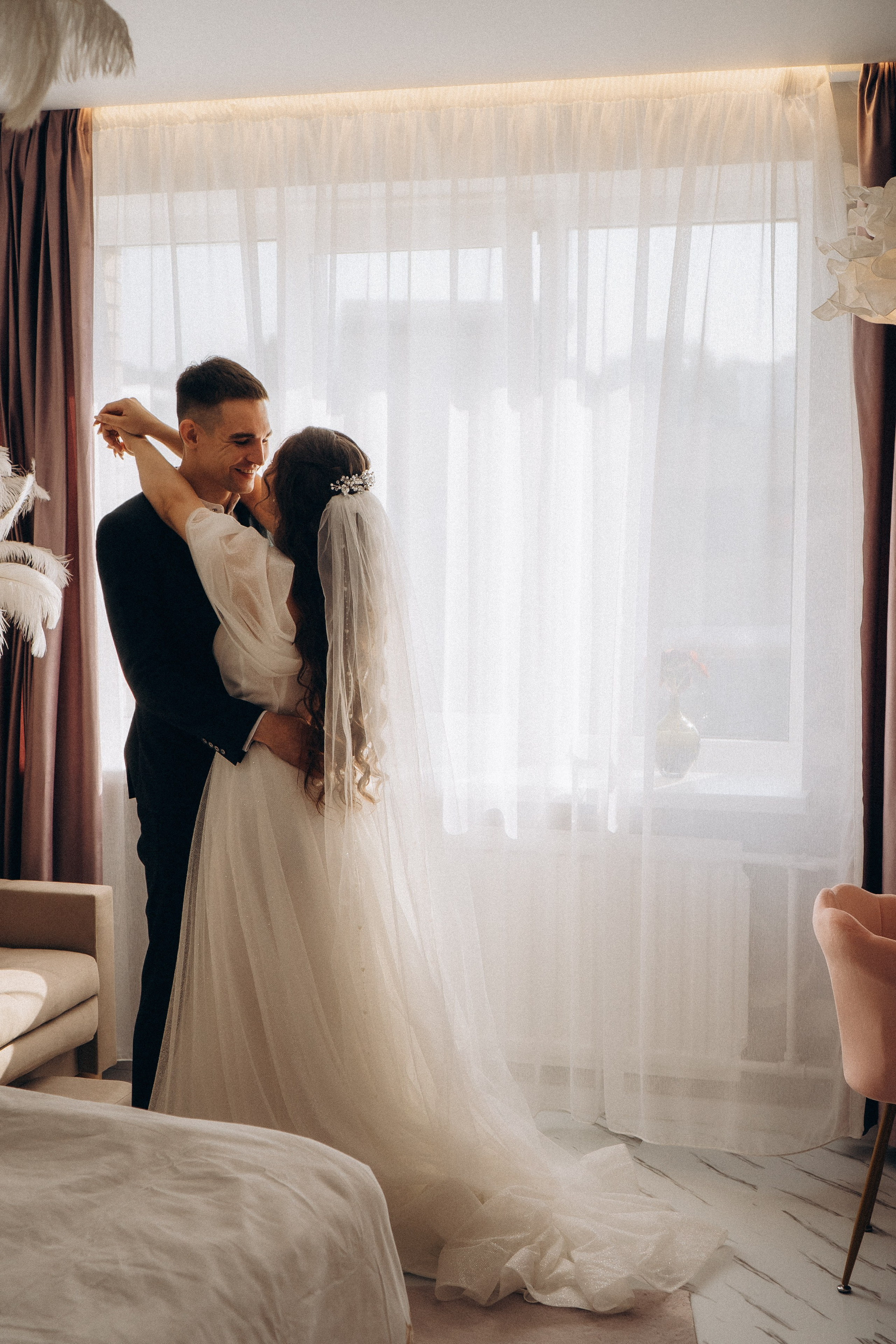 СВАДЕБНАЯ СЬЕМК В ПАРКЕ 300-ЛЕТИЯ. Профессиональный фотограф, Санкт-Петербург — Виктория Богомолова