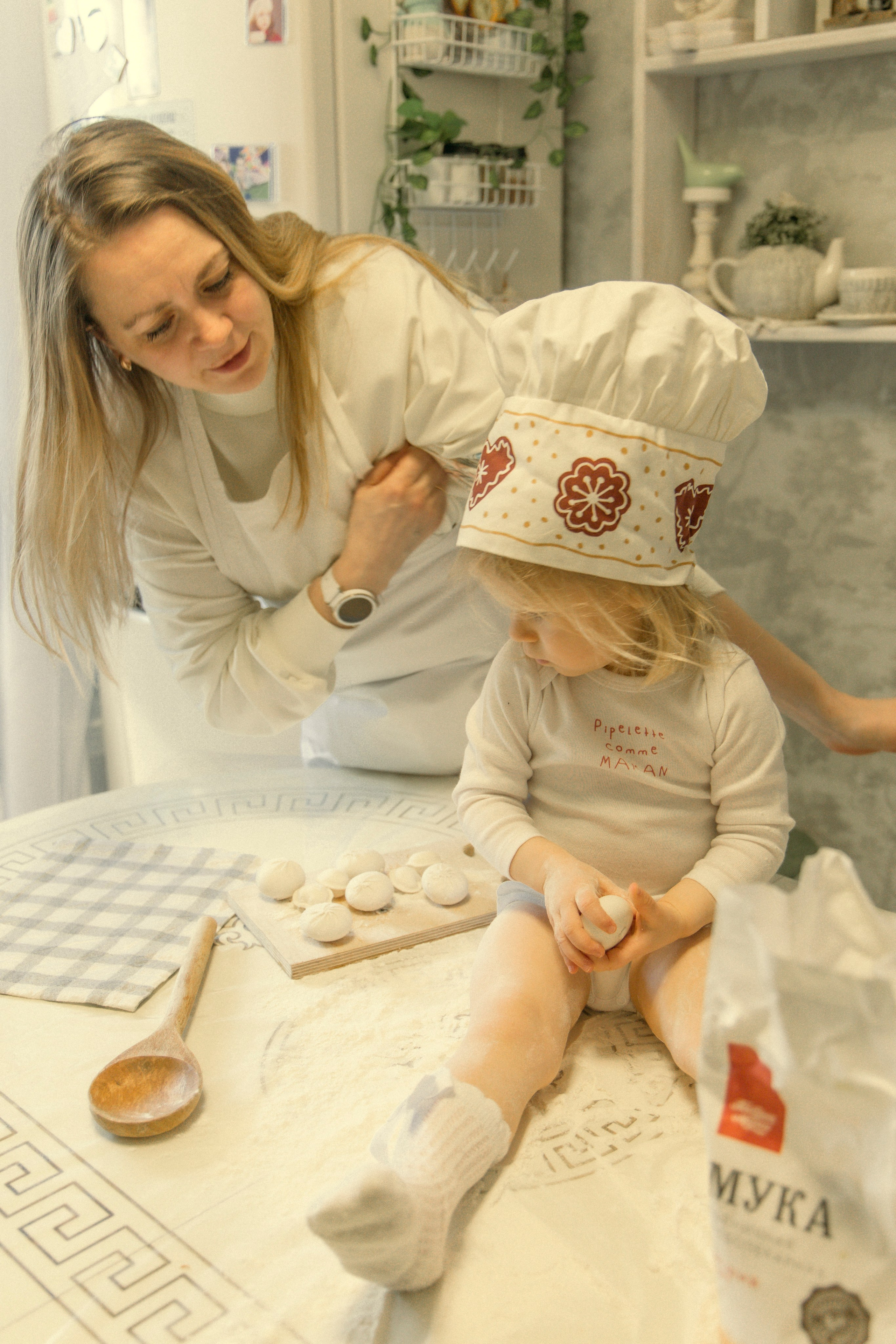 Марина Саша Вика. Фотосъёмка в квартире фотографа. Фотограф для маркетплейсов, фотоуслуги в Жуковском Татьяна Марсуверских