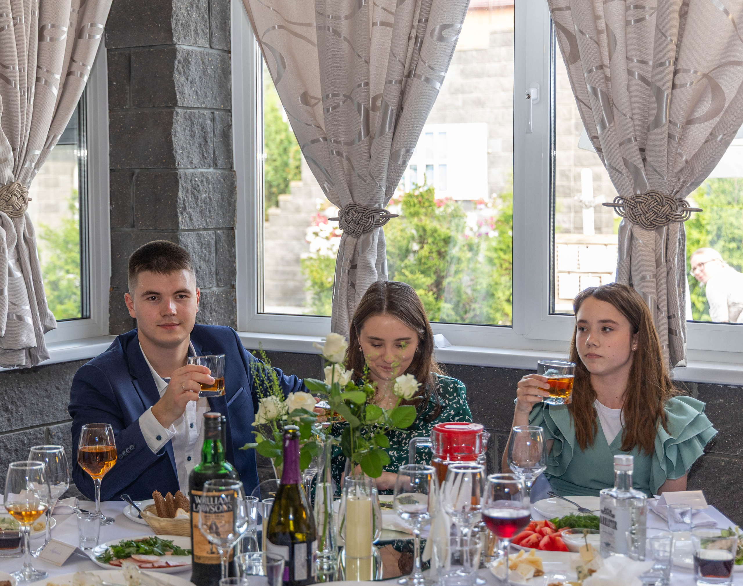 Свадебная фотосессия свадебный фотограф Татьяна Марсуверских свадебная фотопрогулка Москва Жуковский. Фотограф для маркетплейсов, фотоуслуги в Жуковском Татьяна Марсуверских