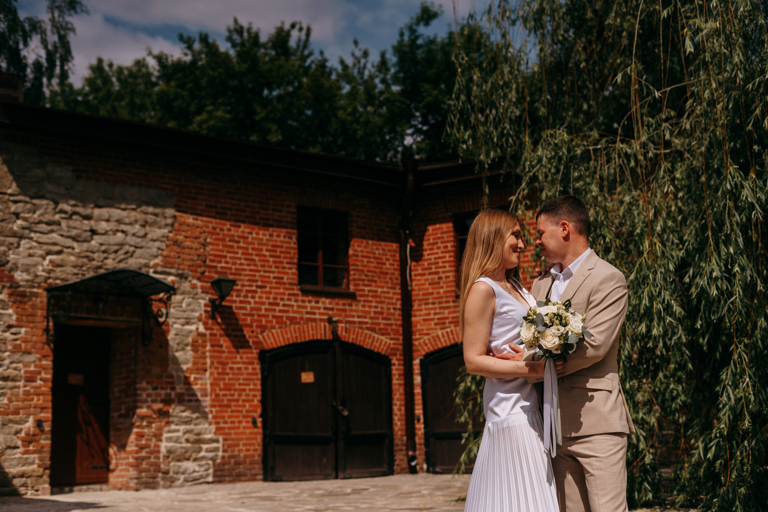 M & E. KFILMS FAMILY Свадебная фото и видеосъемка