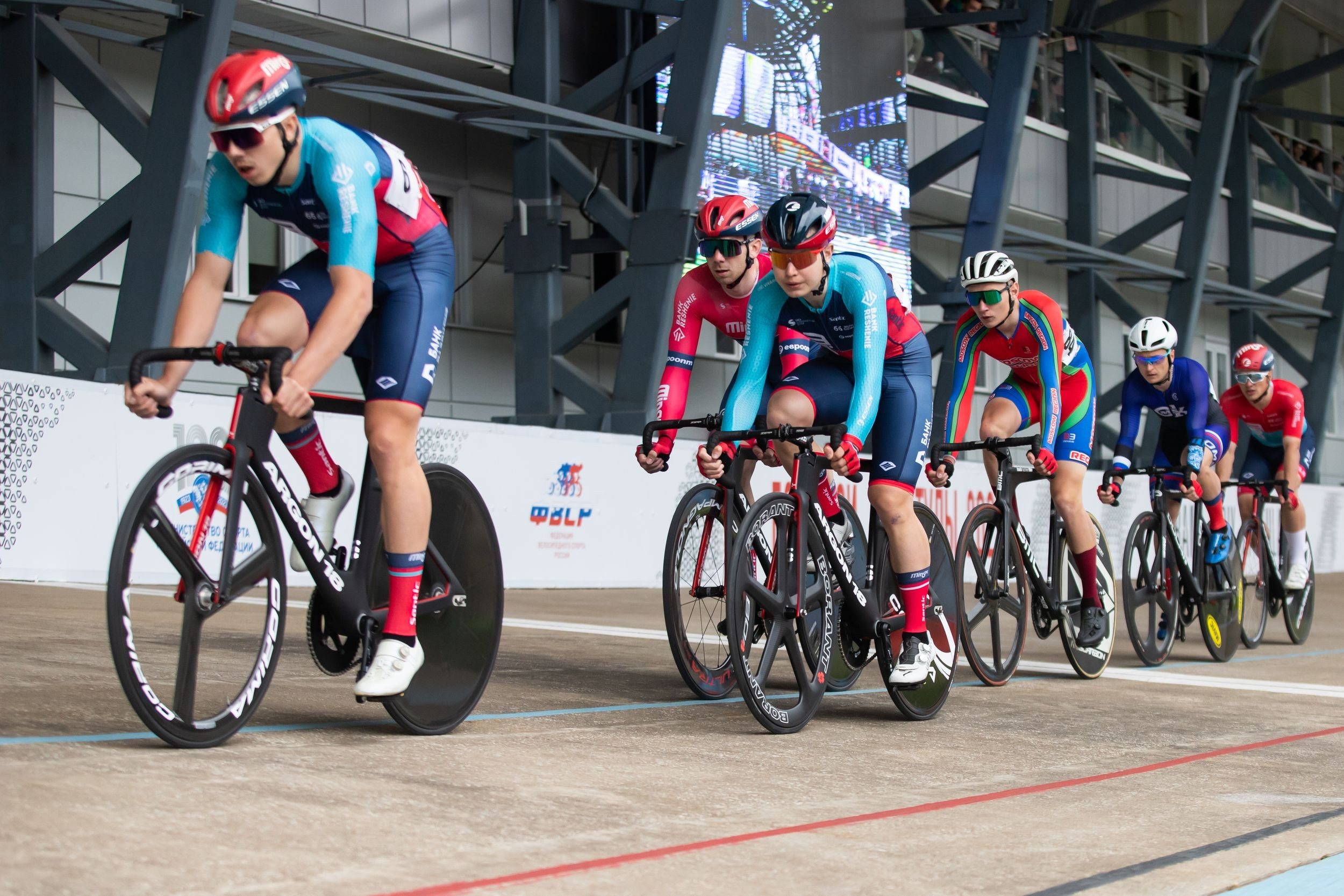 Соревнования по велоспорту «Большой приз Тулы» (19 мая 2023). Репортажный фотограф Алексей Пирязев