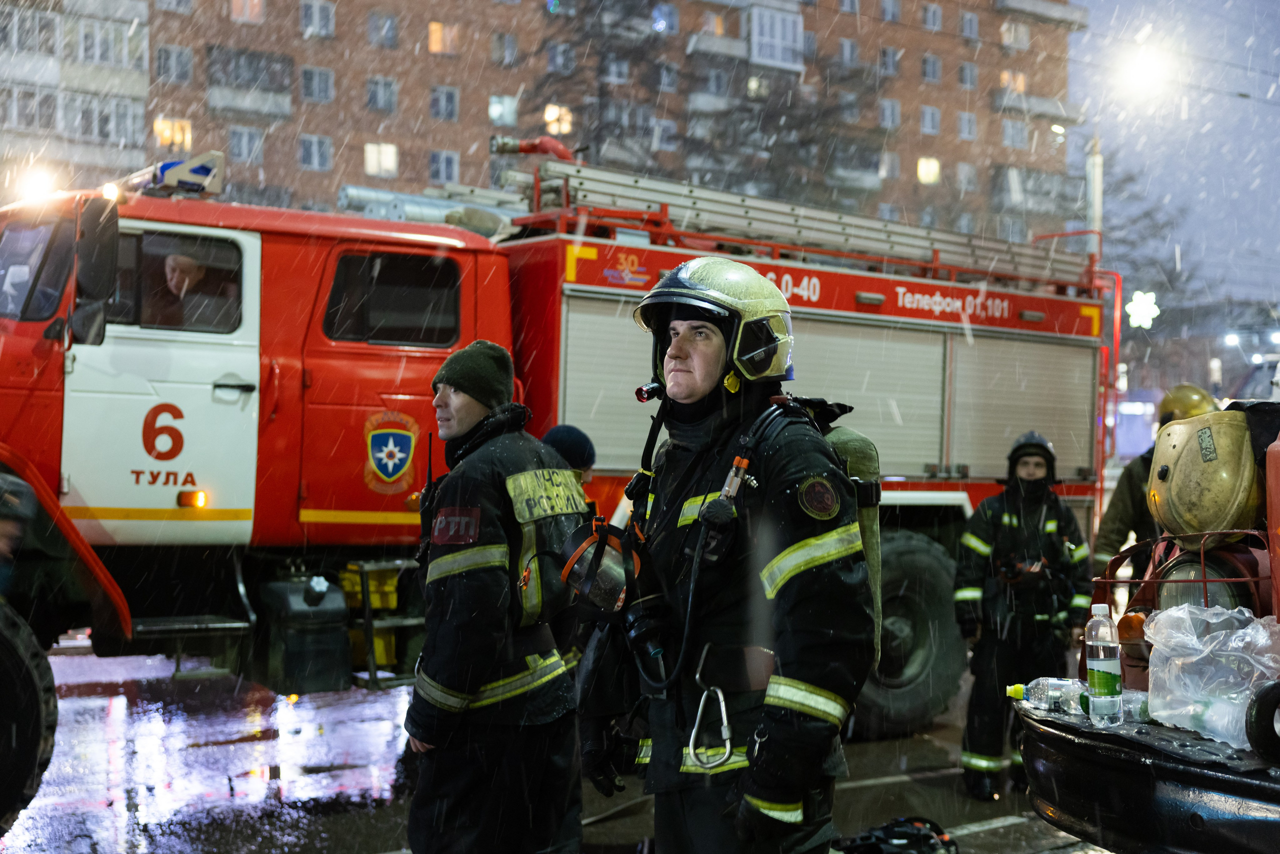 Пожар на ул. Советская 15 (13 января 2025). Репортажный фотограф Алексей Пирязев