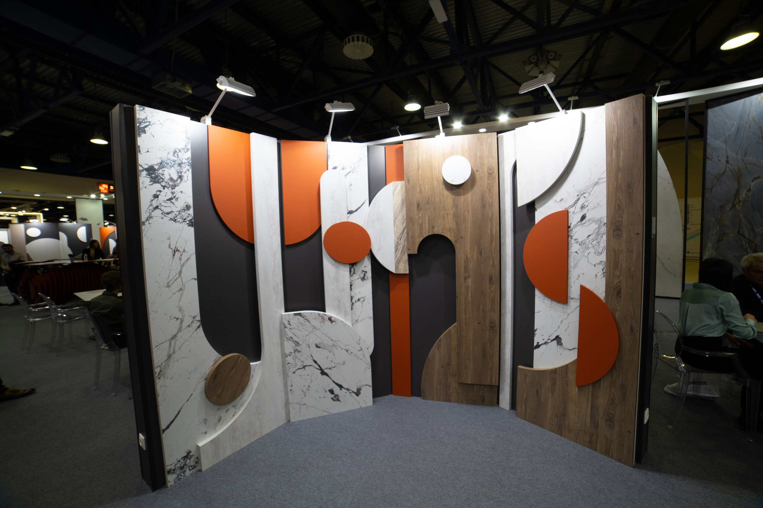 Выставочные стенды. Профессиональный портретный фотограф в Москве Владимир Глаголев