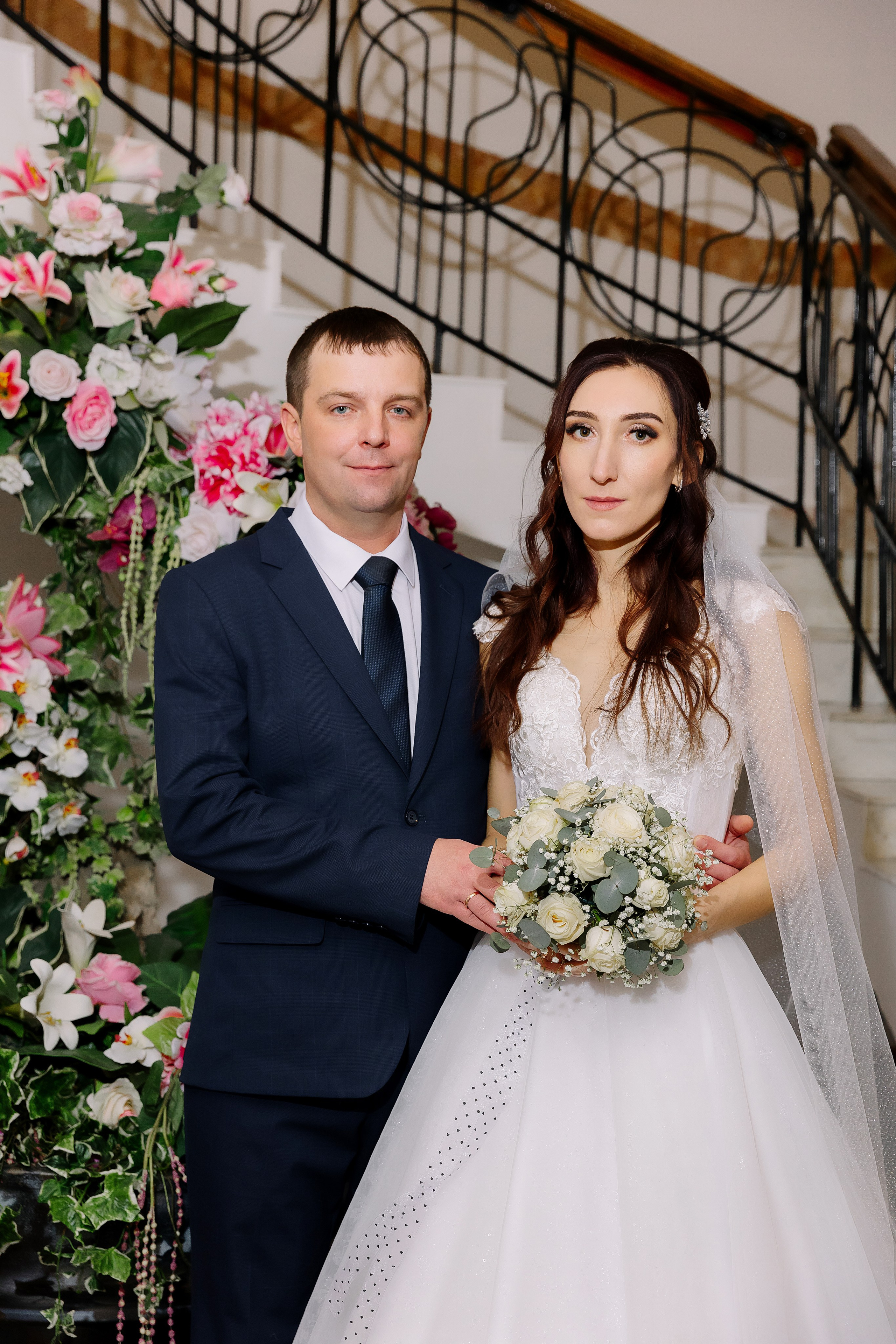 Ленинский ЗАГС Михаил & Юлия. Свадебный фотограф в Новосибирске Лидия Александровна