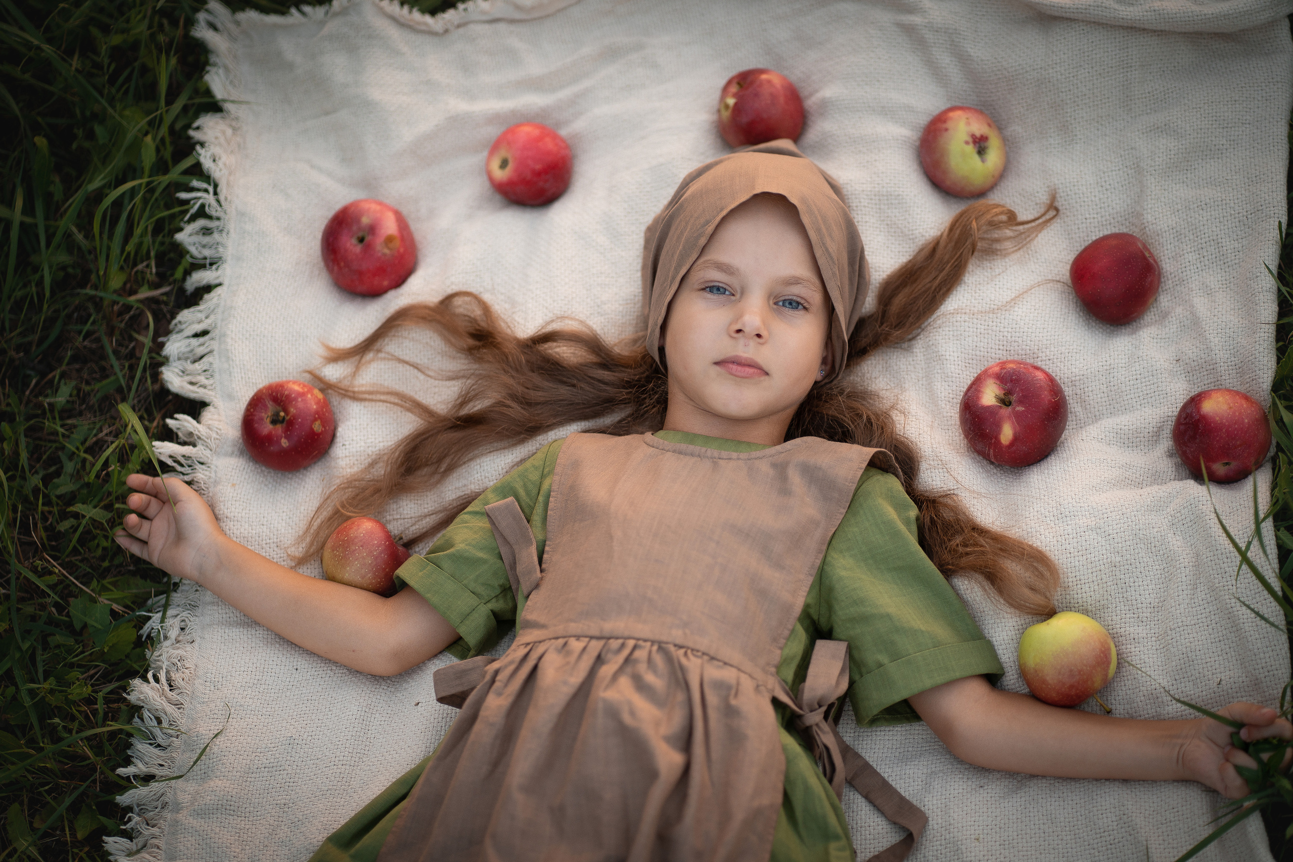 Яблочное изобилие. Семейный и детский фотограф Мария Лютикова