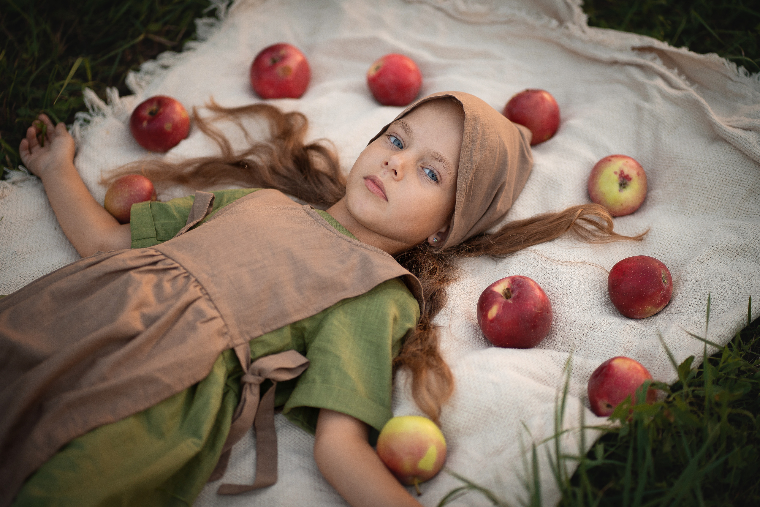 Яблочное изобилие. Семейный и детский фотограф Мария Лютикова