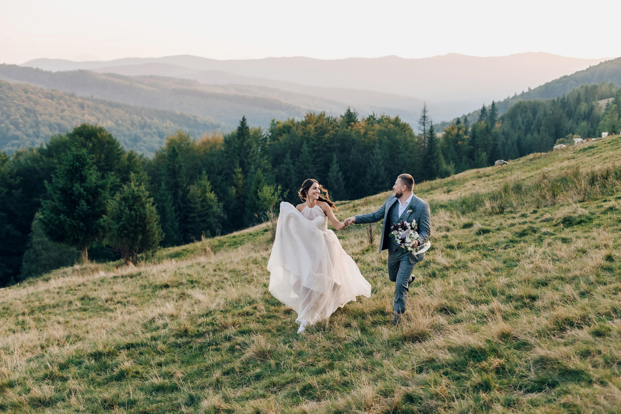 Александра и Евгений (Свадьба высоко в горах). Семейный фотограф в Минске Саша Павлюк