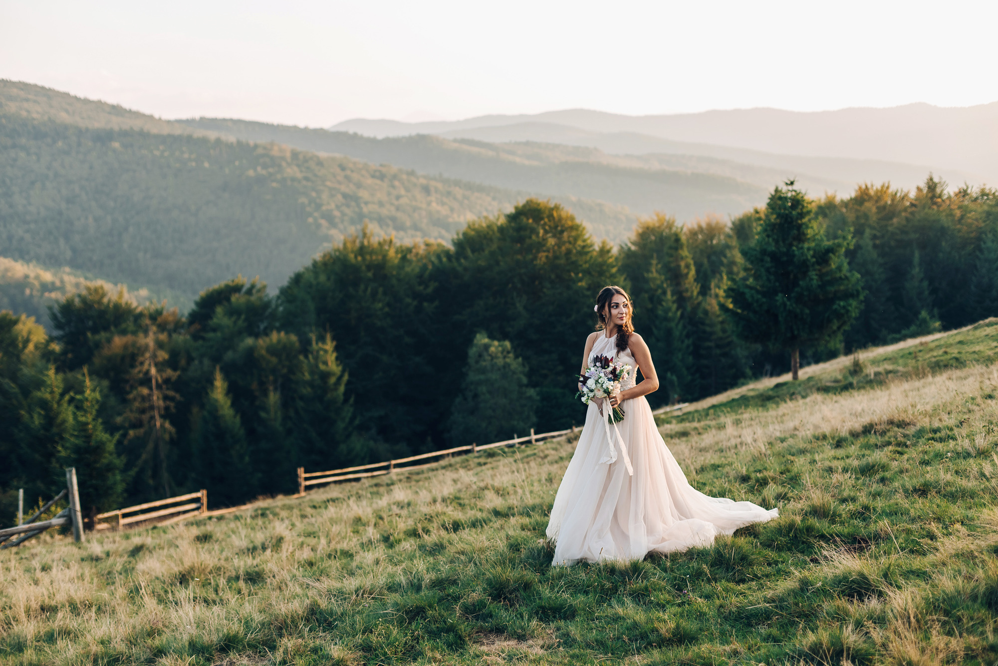 Александра и Евгений (Свадьба высоко в горах). Семейный фотограф в Минске Саша Павлюк