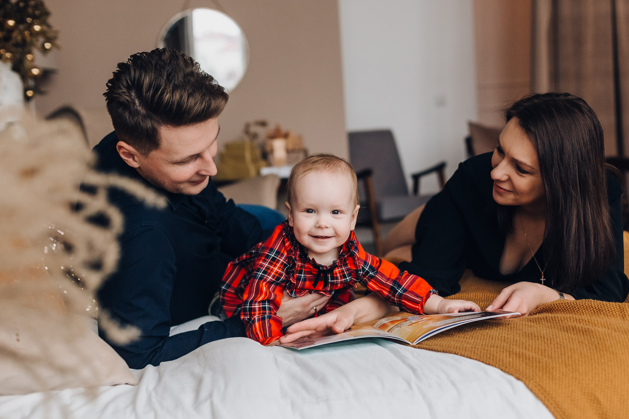 Оля, Алексей и Соня (новый год 2020). Семейный фотограф в Минске Саша Павлюк