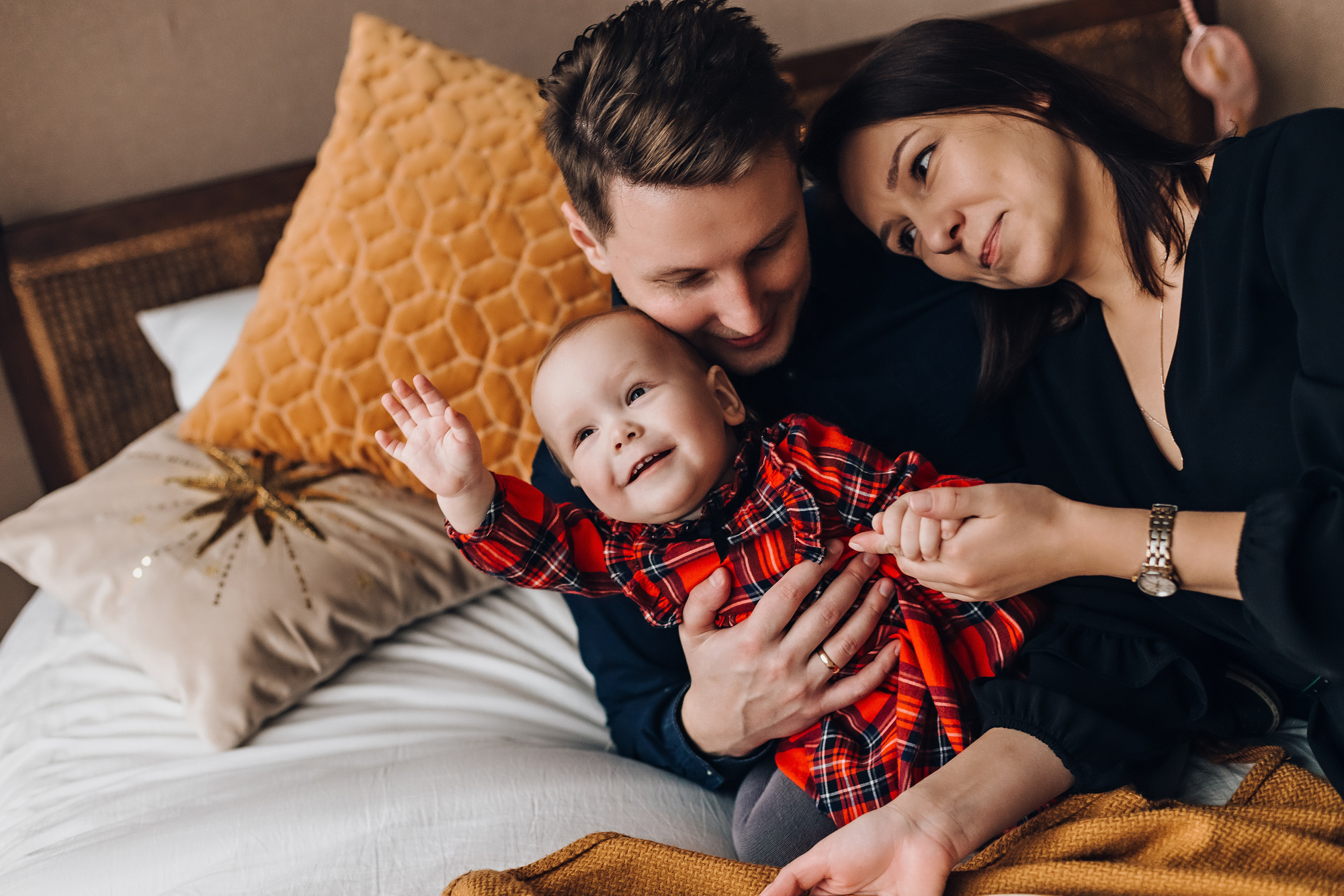 Оля, Алексей и Соня (новый год 2020). Семейный фотограф в Минске Саша Павлюк