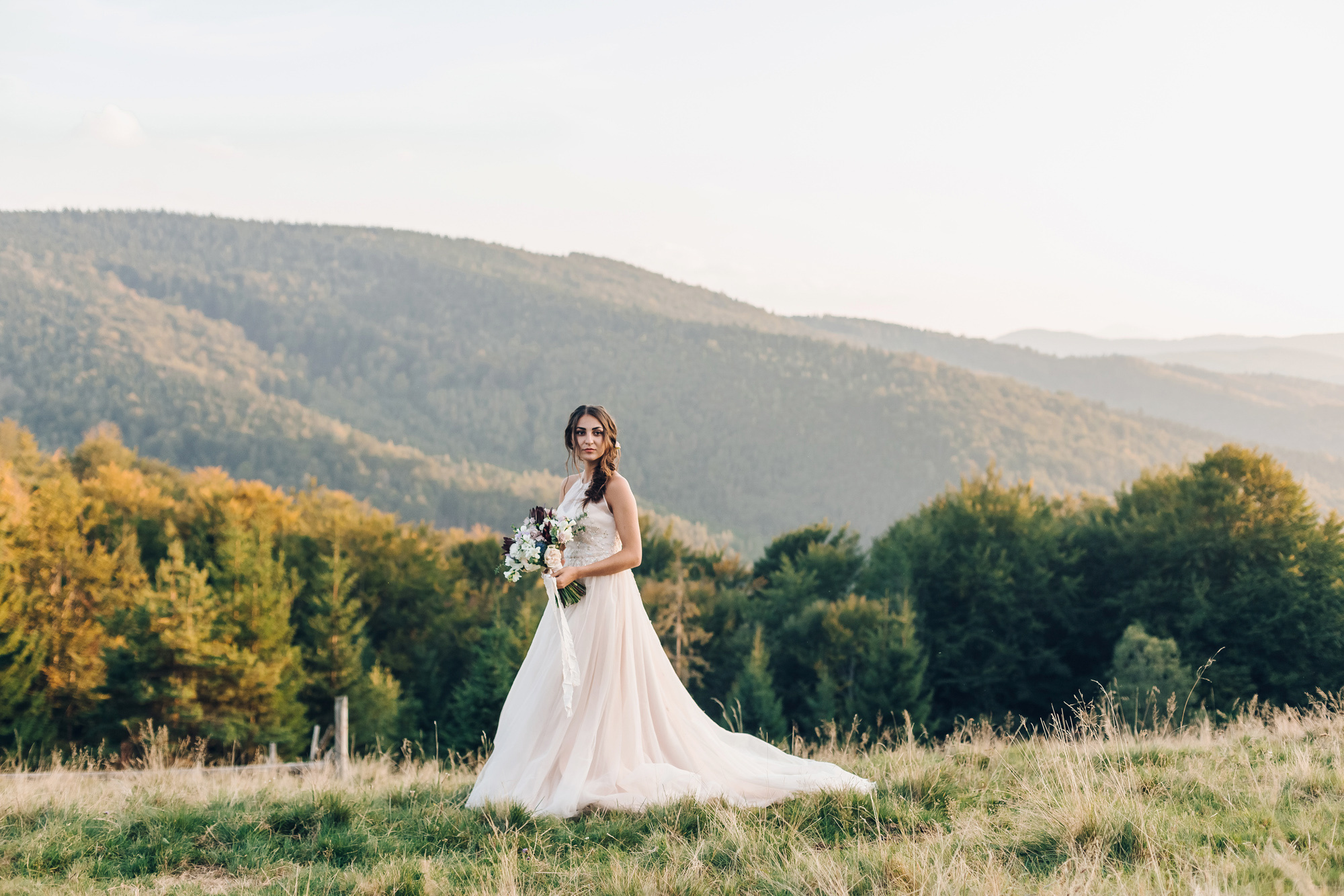 Александра и Евгений (Свадьба высоко в горах). Семейный фотограф в Минске Саша Павлюк