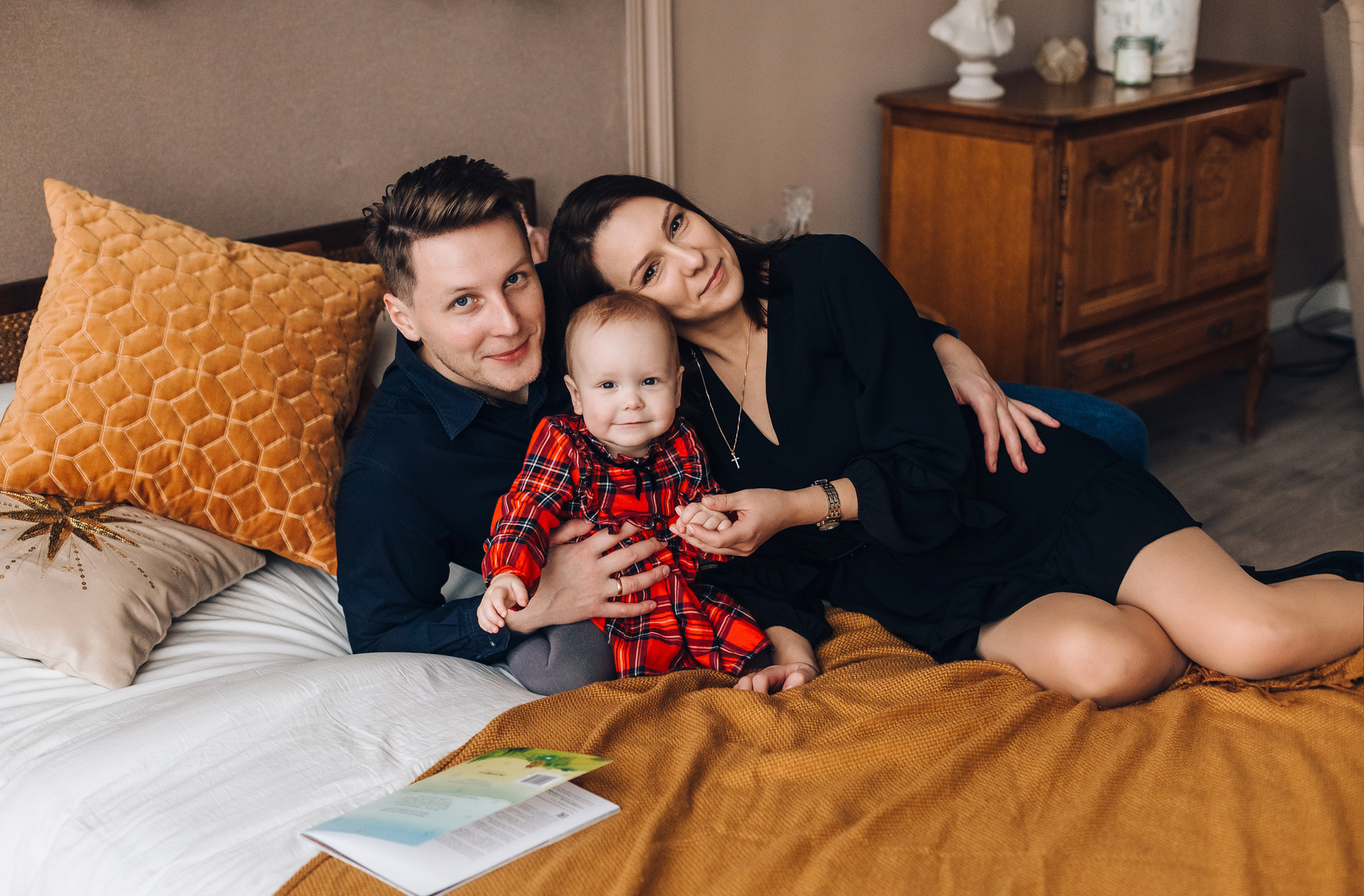 Оля, Алексей и Соня (новый год 2020). Семейный фотограф в Минске Саша Павлюк