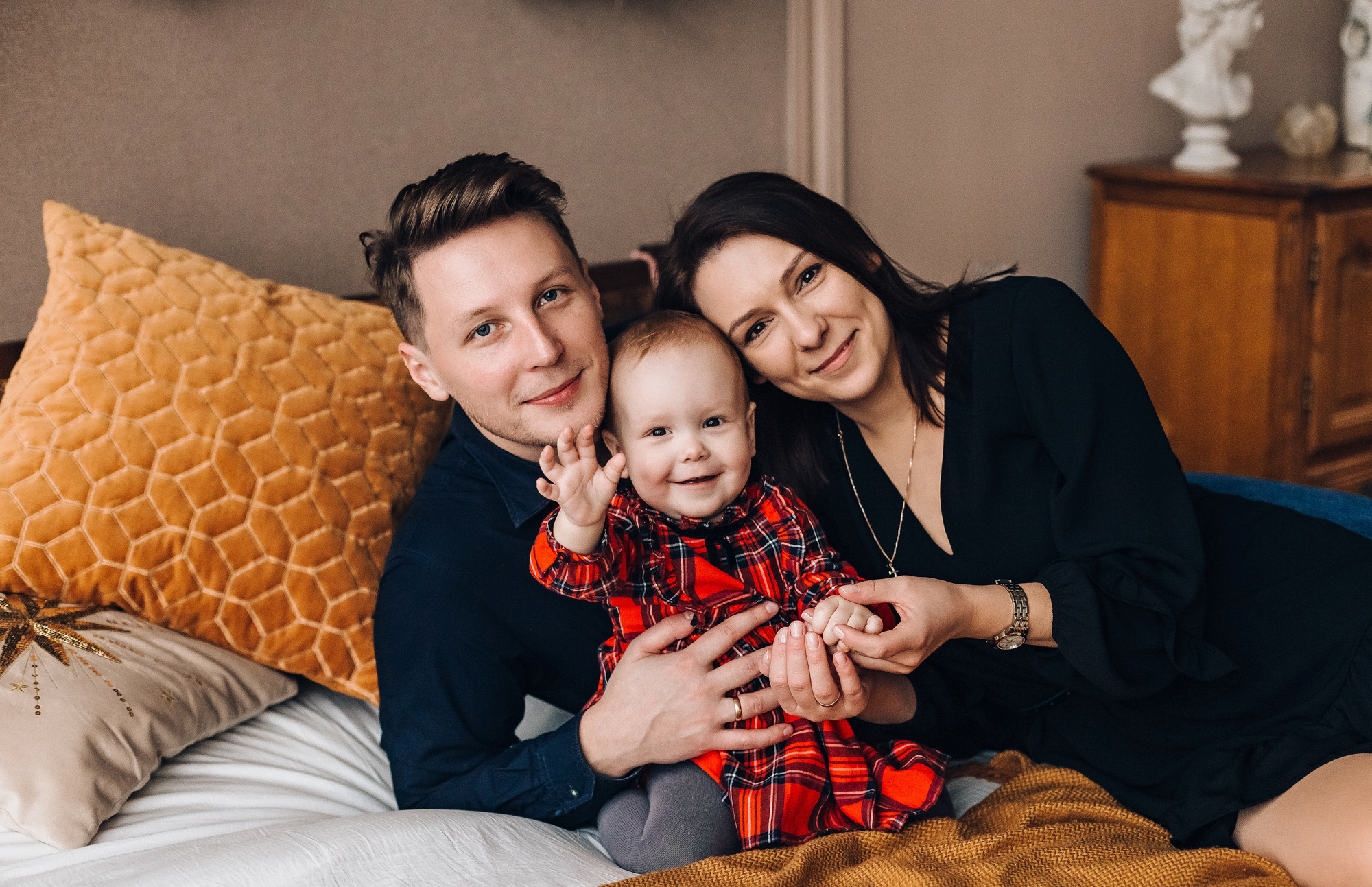 Оля, Алексей и Соня (новый год 2020). Семейный фотограф в Минске Саша Павлюк