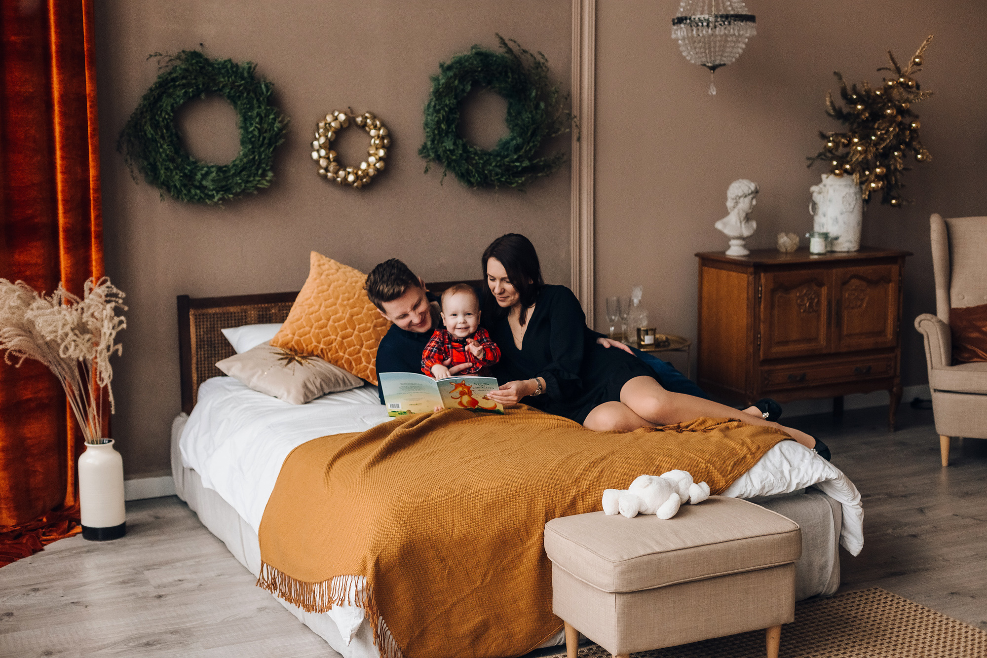 Оля, Алексей и Соня (новый год 2020). Семейный фотограф в Минске Саша Павлюк