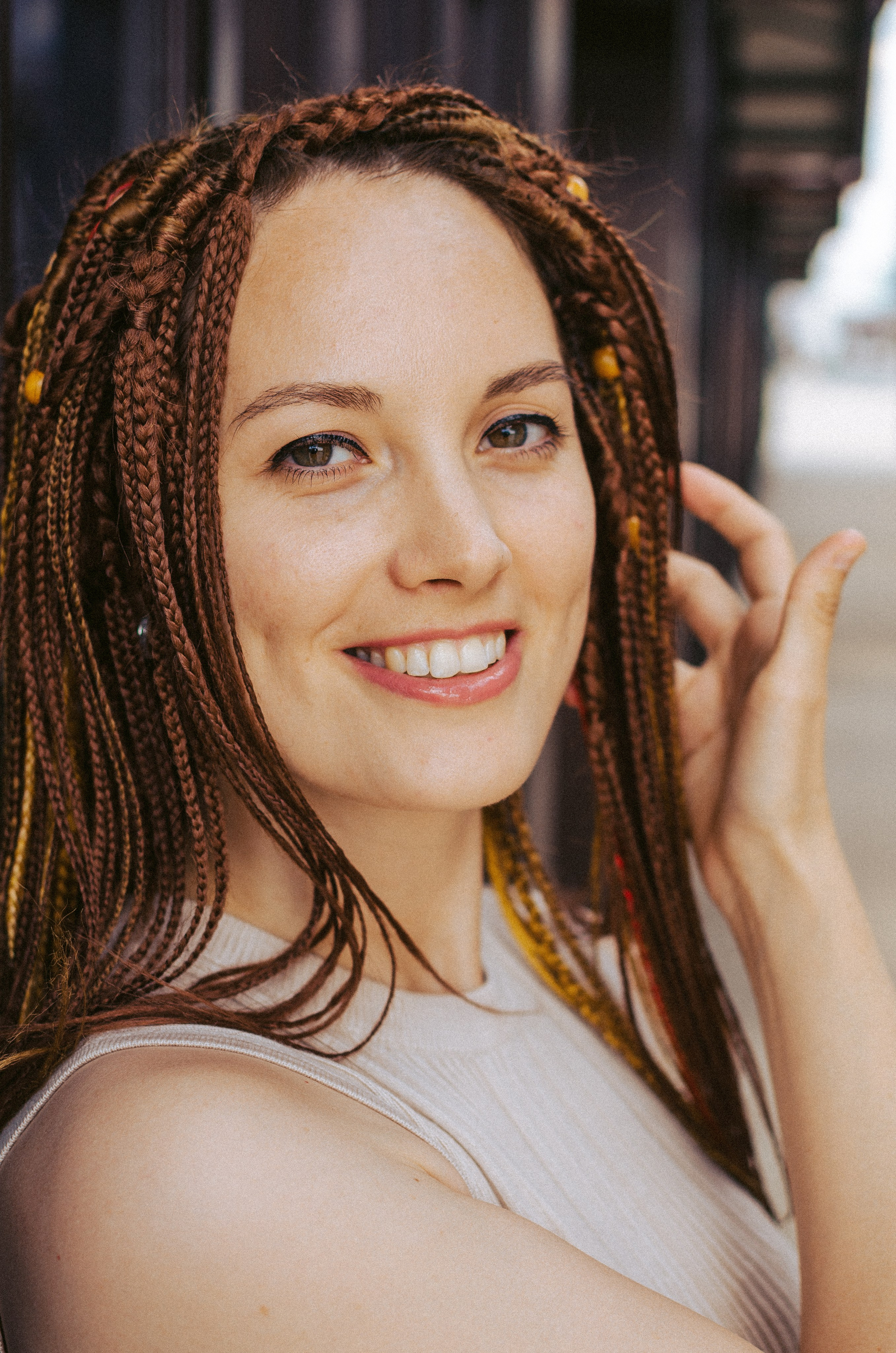 Оля. КВЭЛ — Кто Все Эти Люди