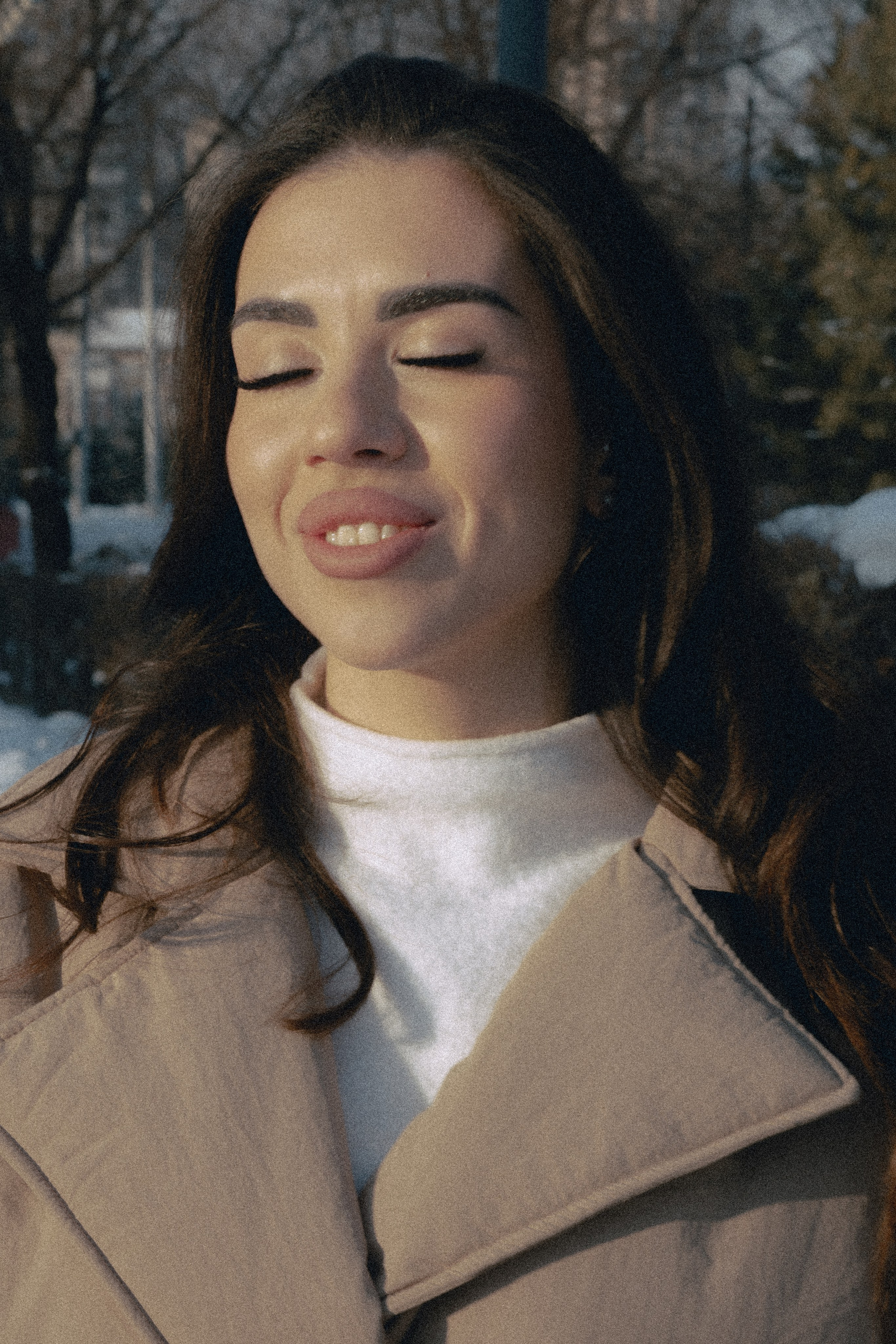 Женский портрет в городе — стиль и динамика уличной съёмки. Фотограф в Хабаровске Дмитрий Лемешков