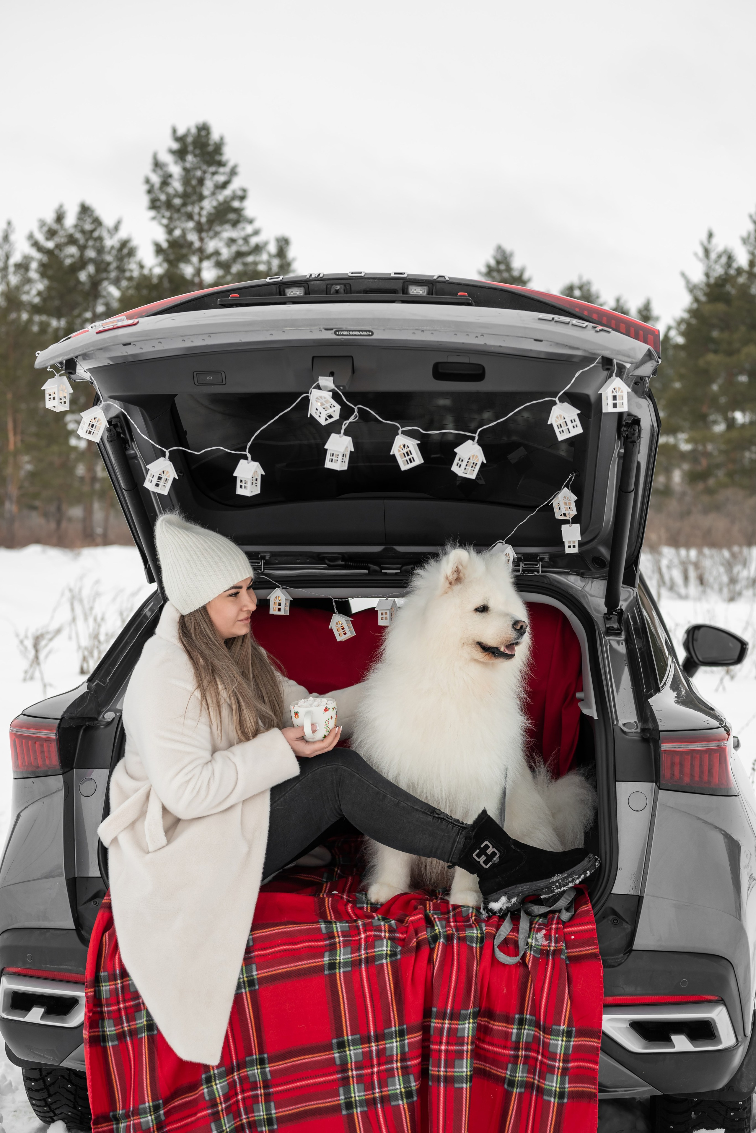 Фотопроект с Платоном и машиной на улице. Фотограф в городе Салават