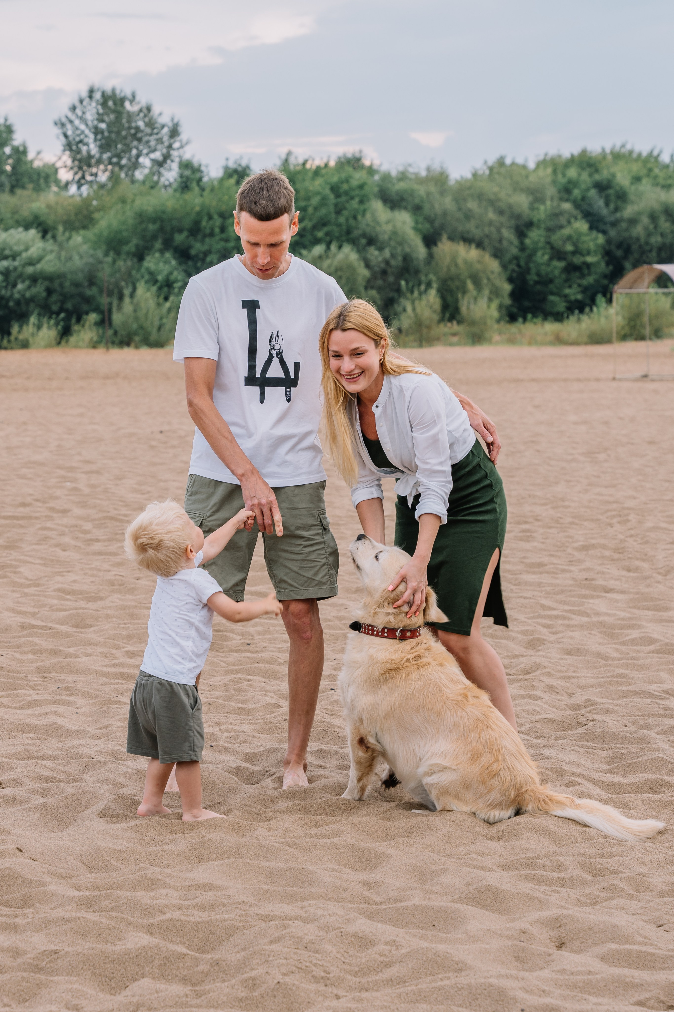 Прогулка с лапой. Пляж. Гроза