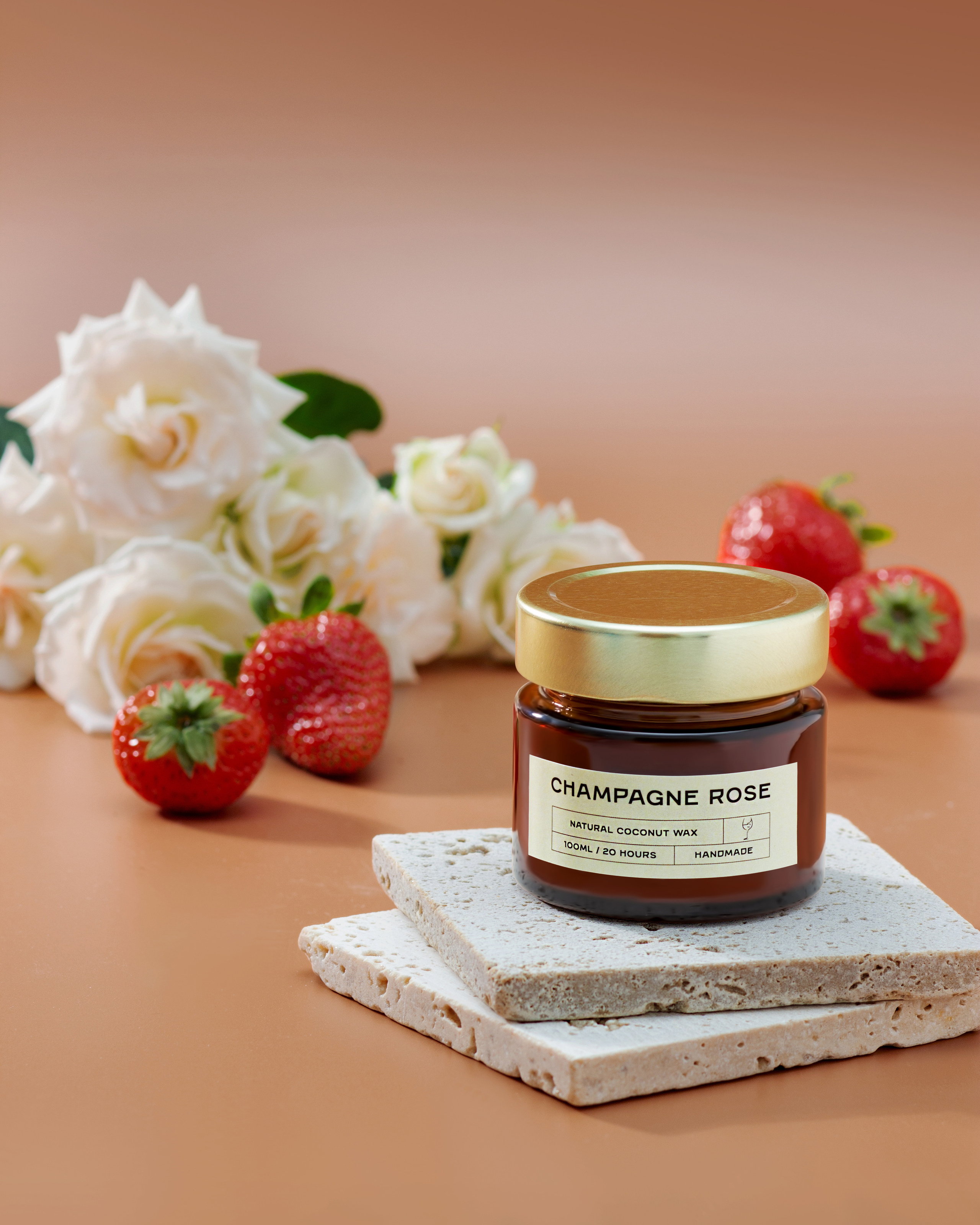 Свеча с ароматом розы