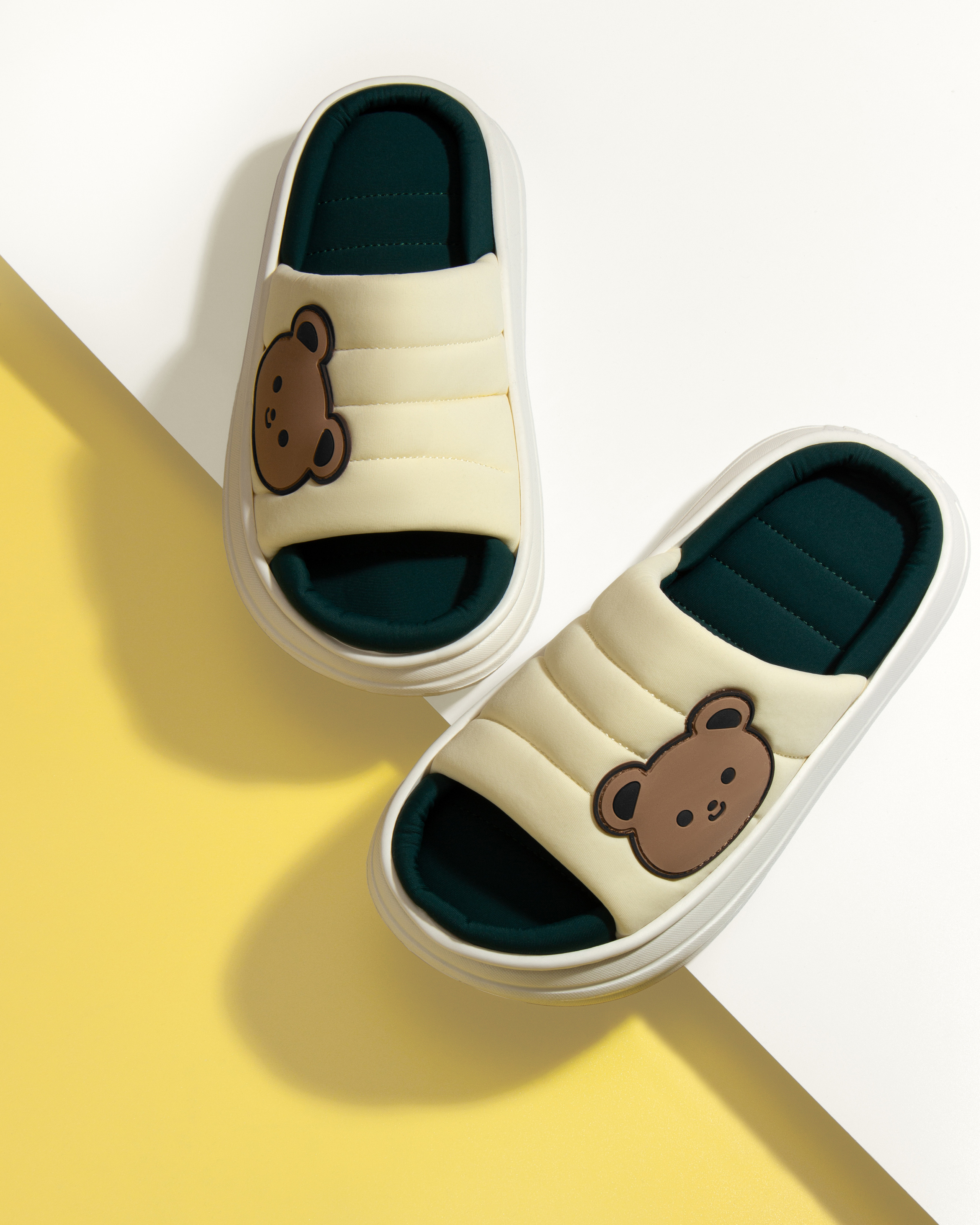 Пара тапочек домашних женских.