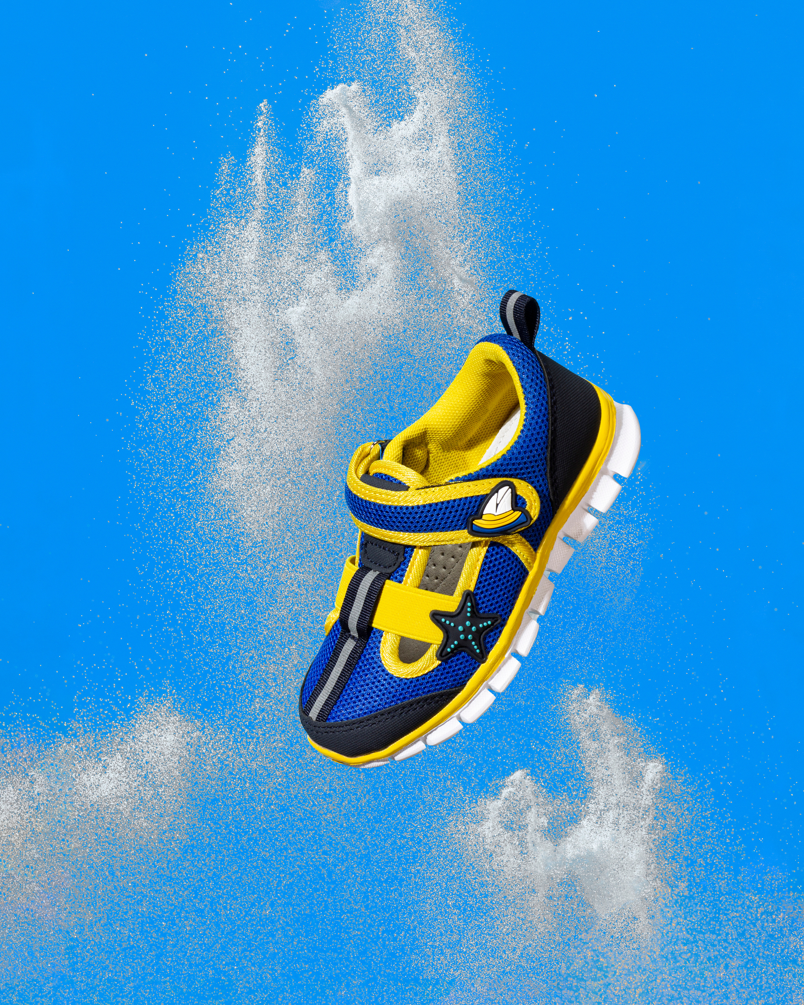 Детская обувь красивая. Сандали для мальчика. 