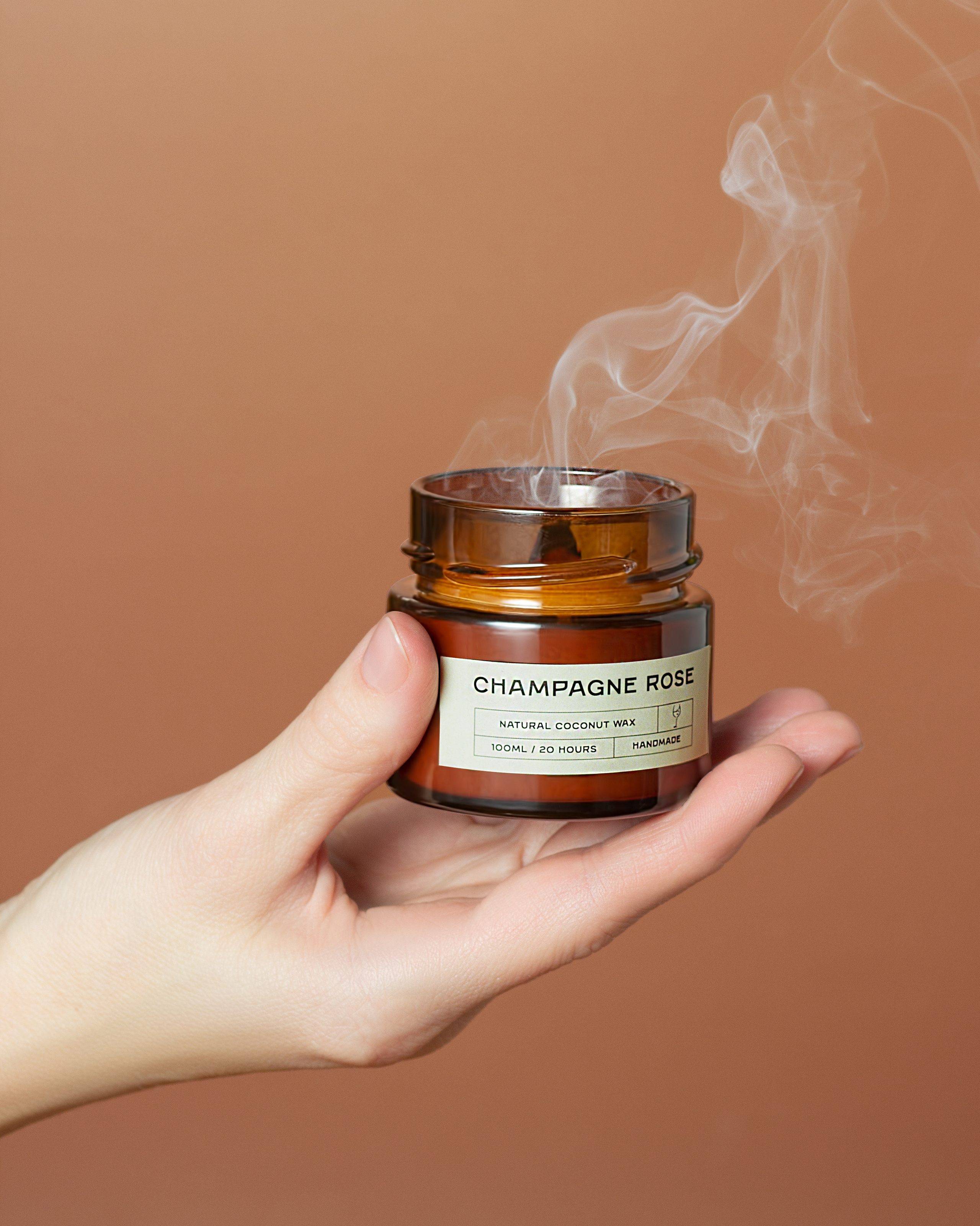 Свеча в руке