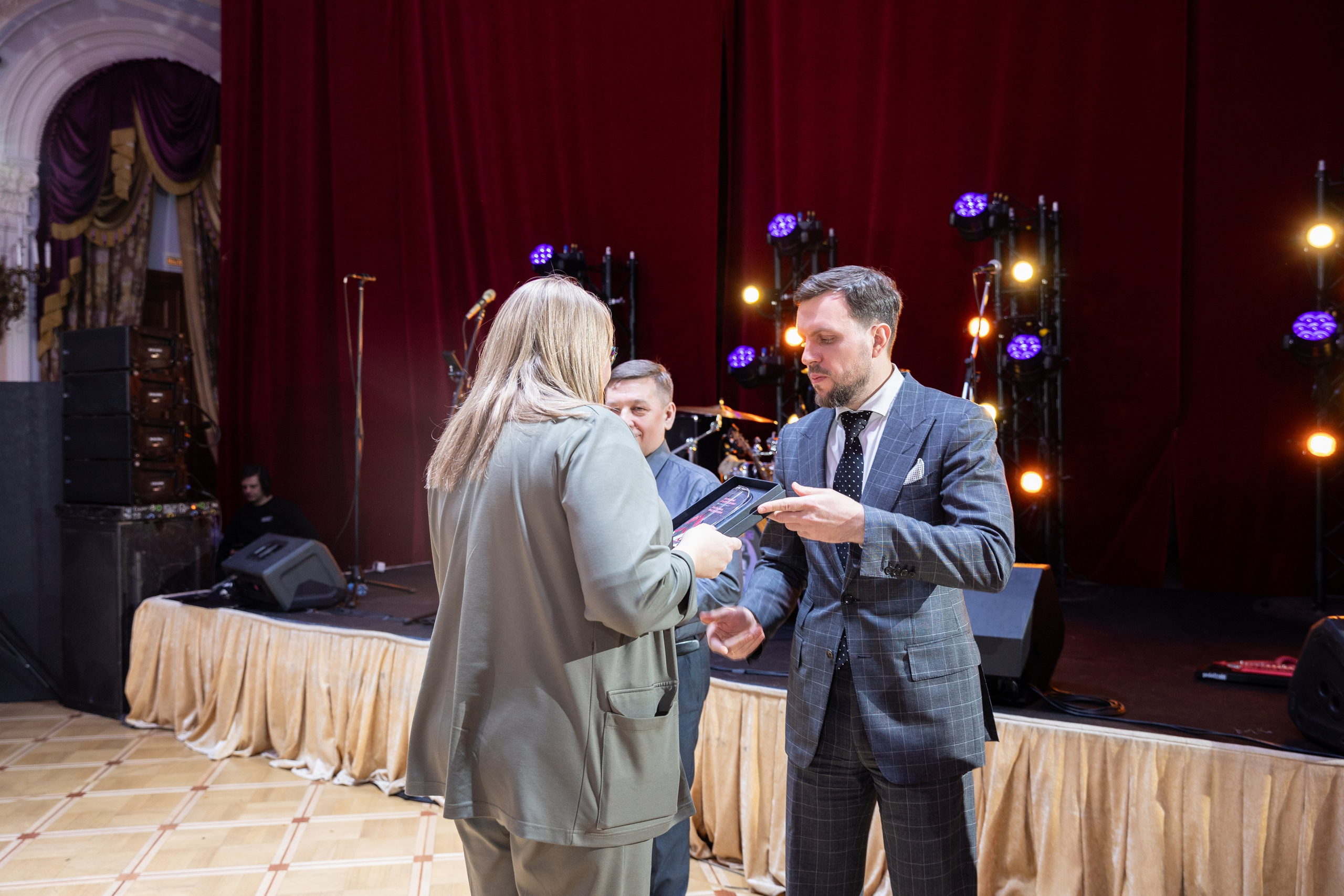 Новогодний корпоратив компании Интратул. Фотограф на корпоратив Спб / Москва