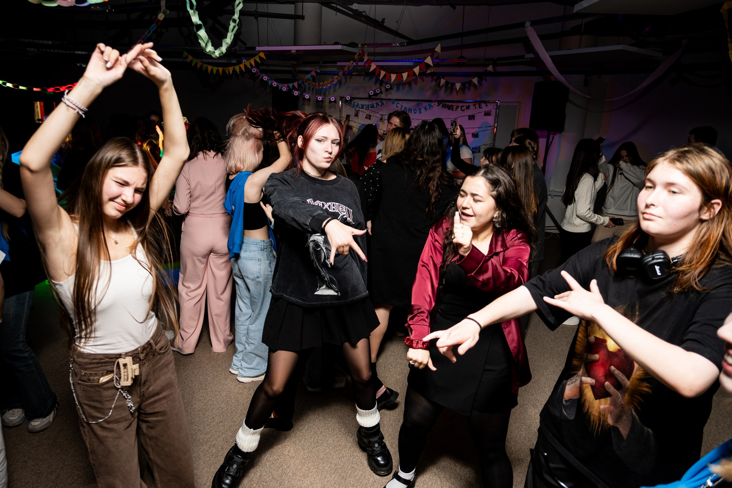 Посвящение в первокурсники ШП 2025. Репортажный и портретный фотограф во Владивостоке Денис Седов